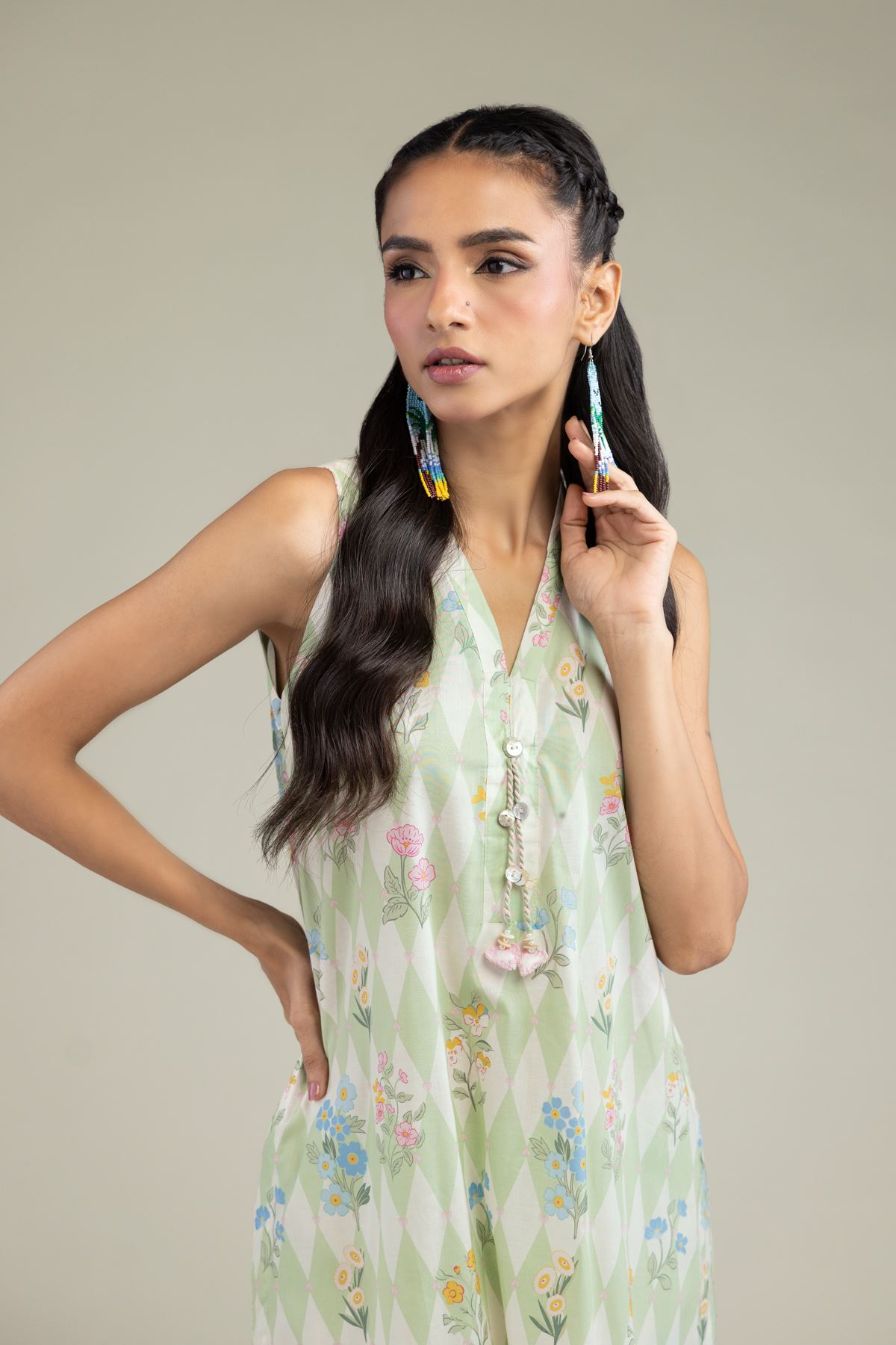 Printed Cambric Sleeveless Floral Kurta - 25-08-12E8-07TB-VG