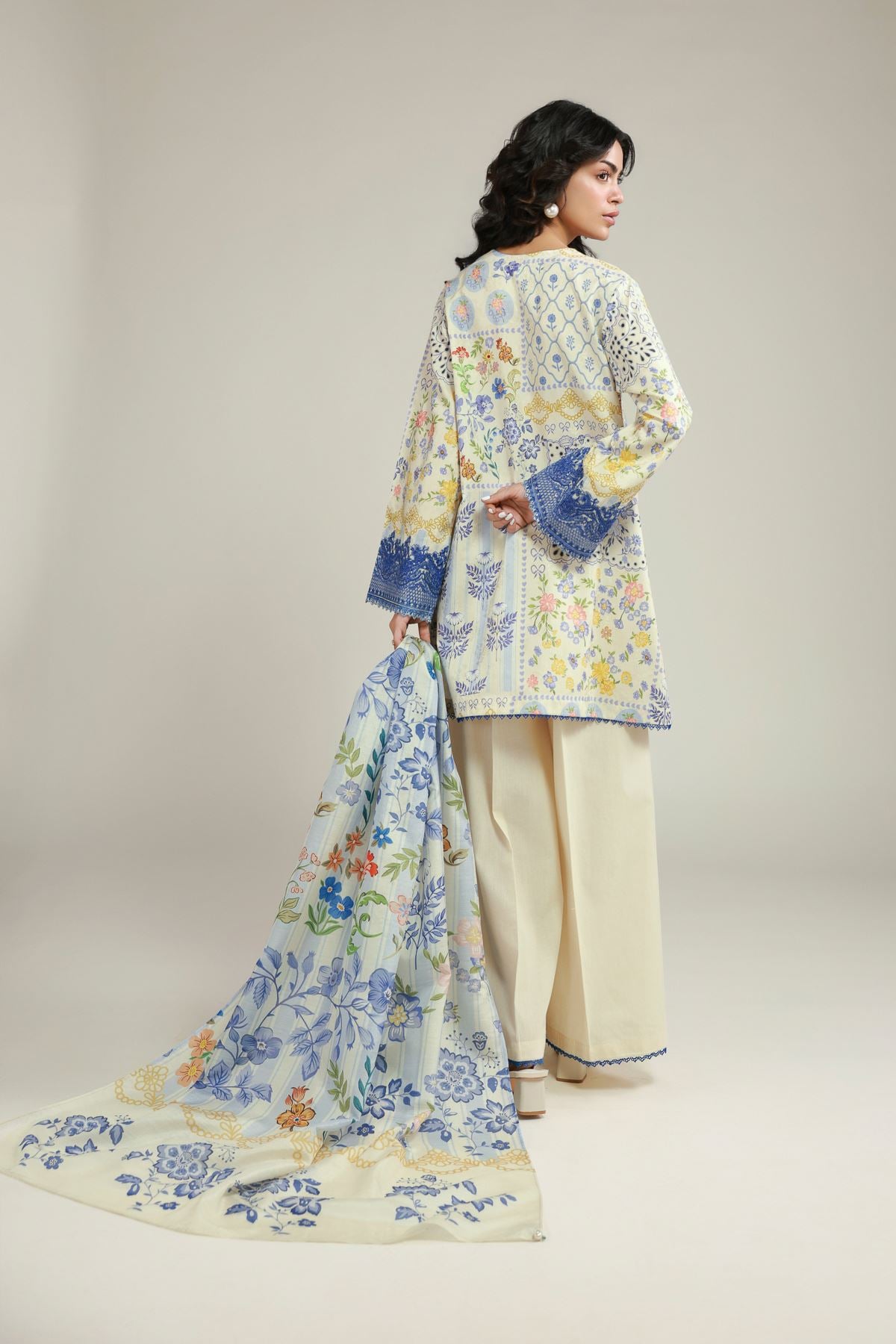 Embroidered Jacquard Three Piece Suit - T-A22-26-109FA1-VG