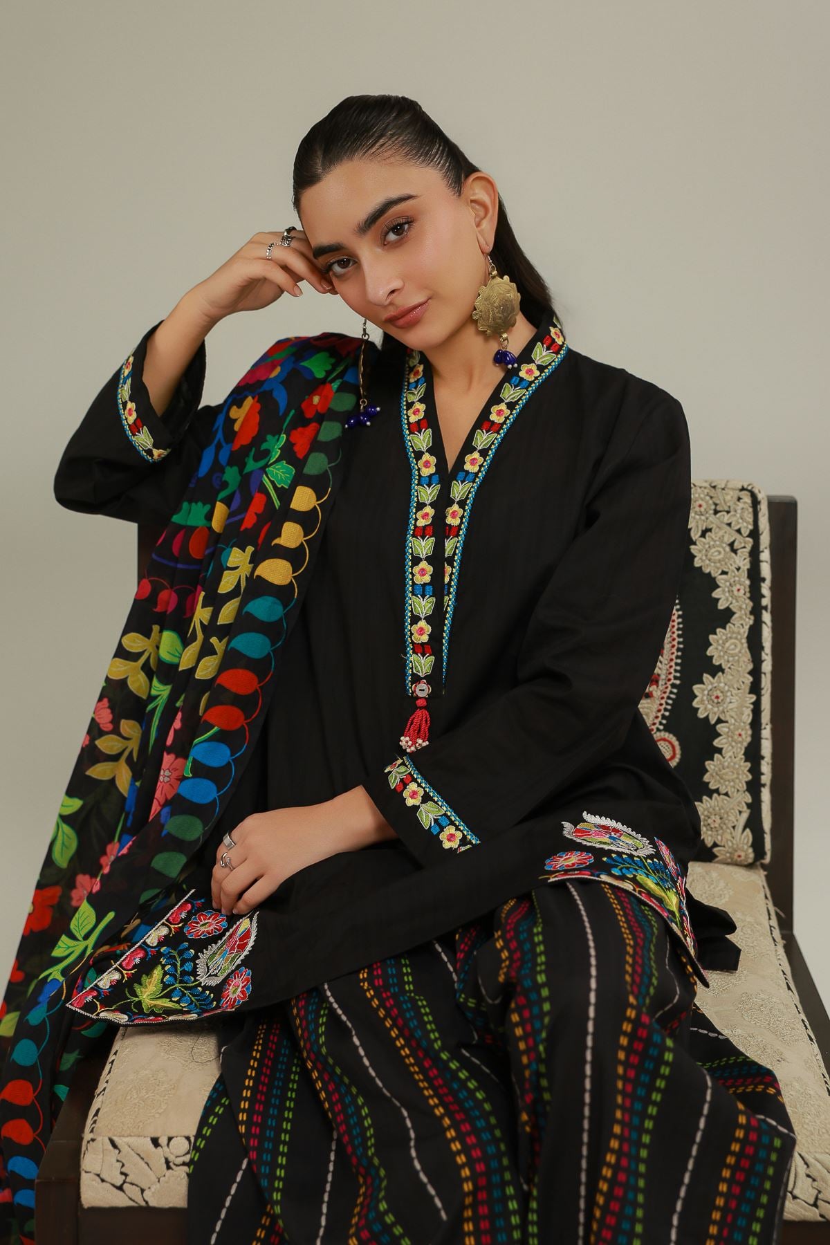 Embroidered Cotton Dobby Black V-Neck Kurta - 1-26-130-A-B-VG