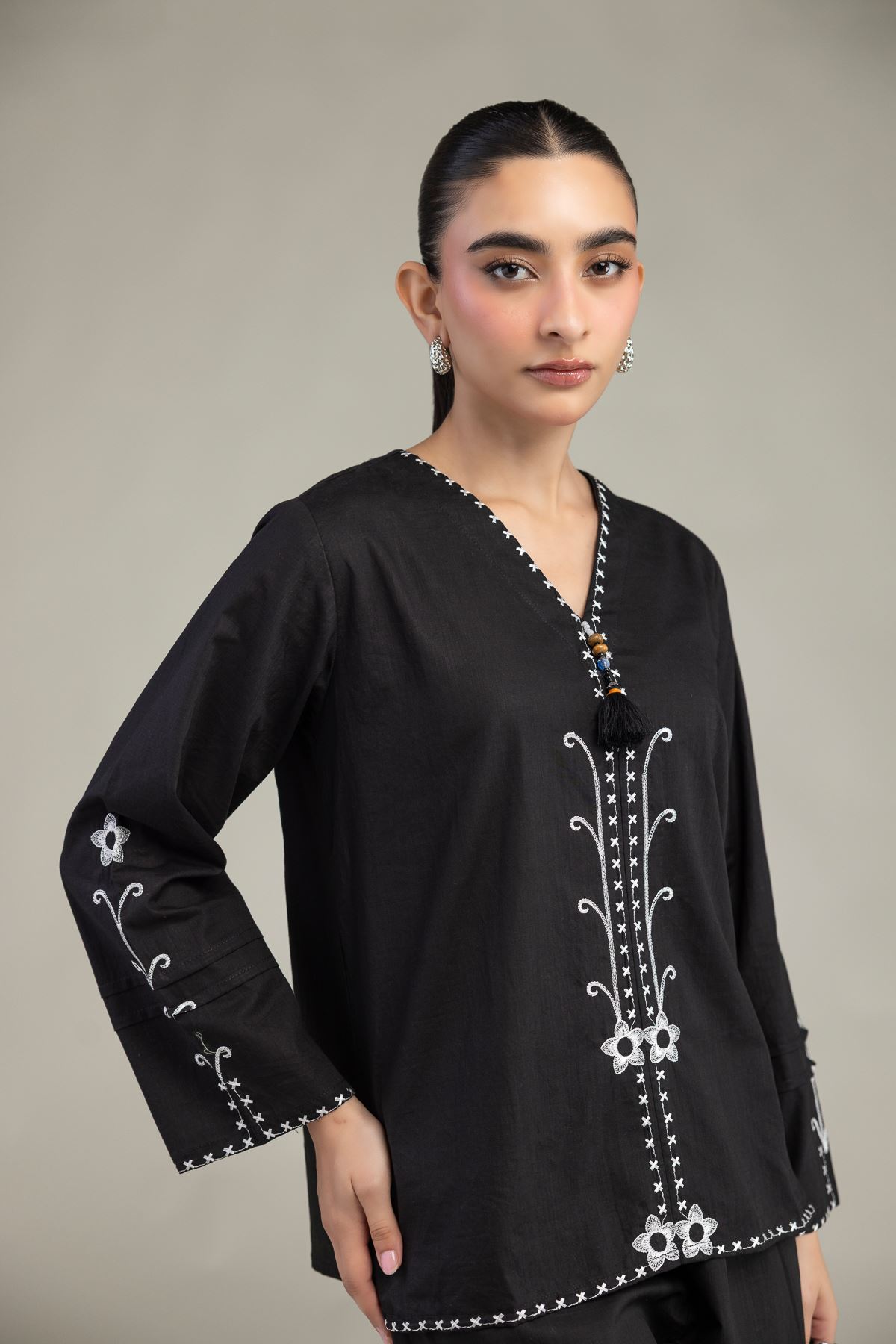Embroidered Textured Cotton Black V-Neck Shirt - T-A11-26-118FI2-VG