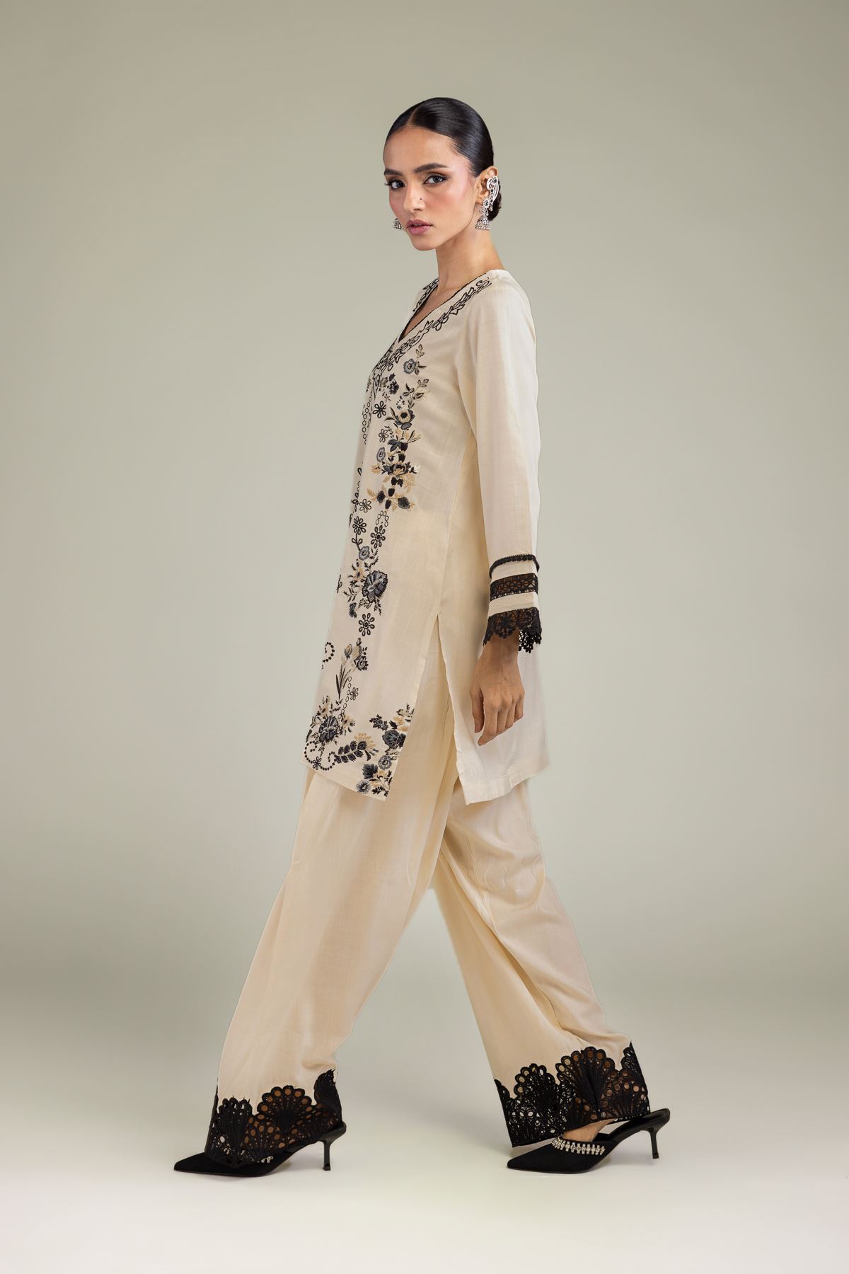 Embroidered Raw Silk Raw Silk Kurta - 2-26-209-A-D1-VG