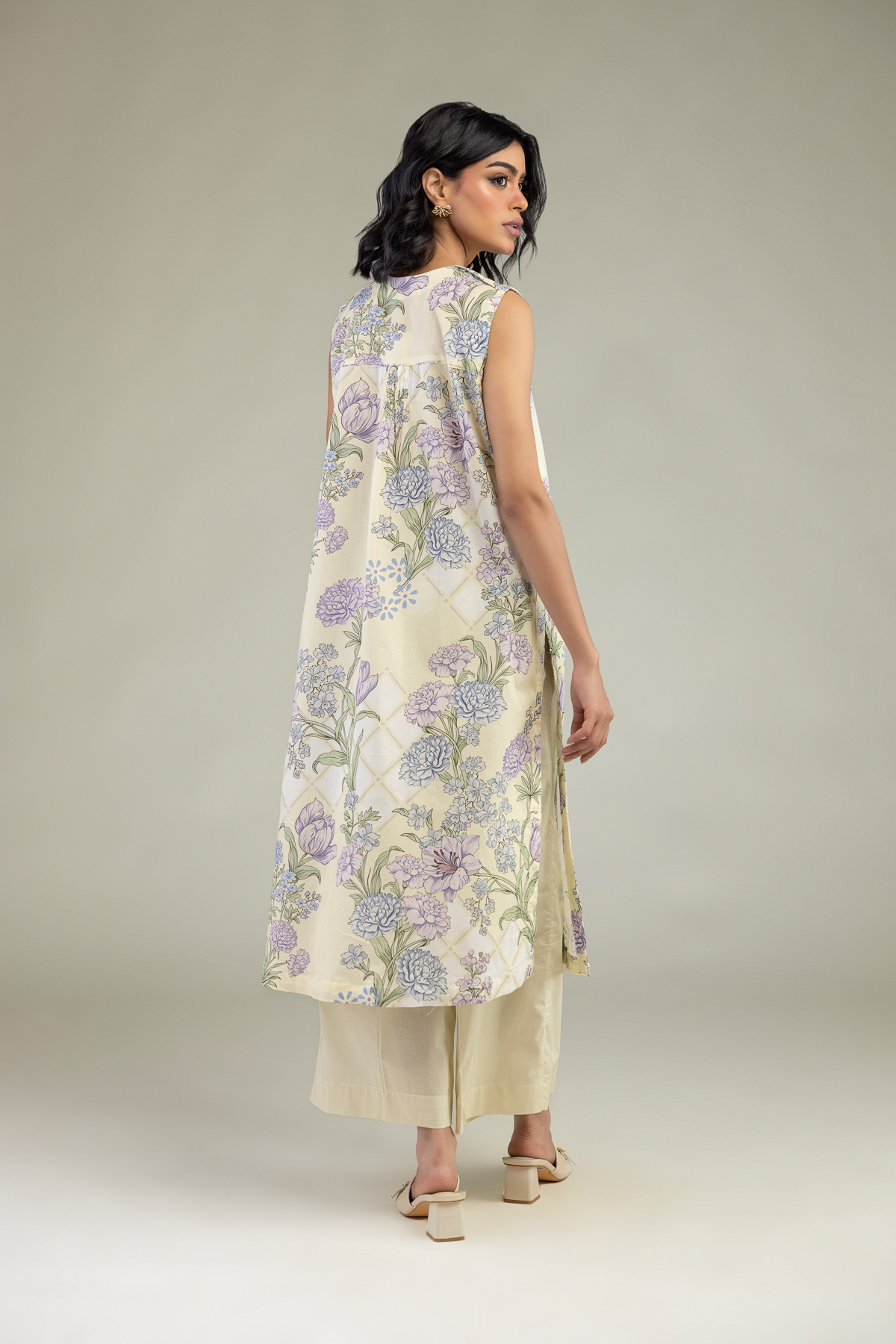 Embroidered Cambric Floral Sleeveless Kurta - 1-26-240-A-J1-VG