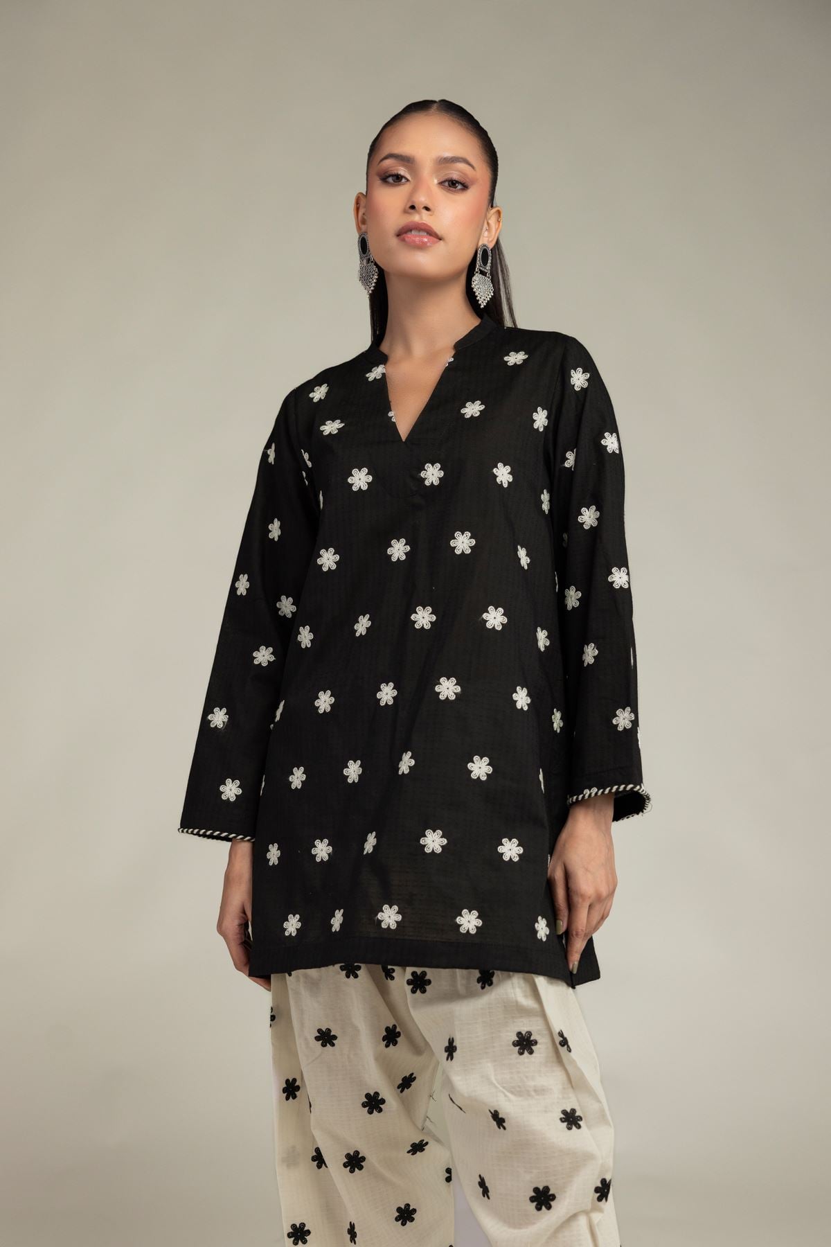 Embroidered Cotton Dobby Black V-Neck Kurta - 1-26-203-A-H1-VG
