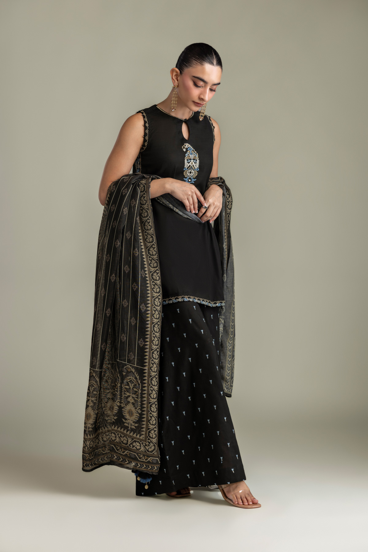 Embroidered Mesuri Black Mesuri Dupatta - 2-26-308-A-G1-VG