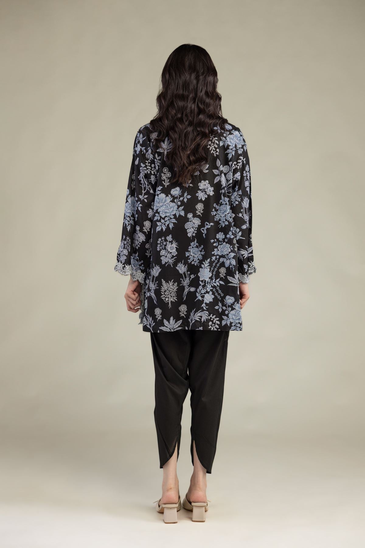 Embroidered Lawn Black Lawn Kurta - 8-26-303-A-C1-VG