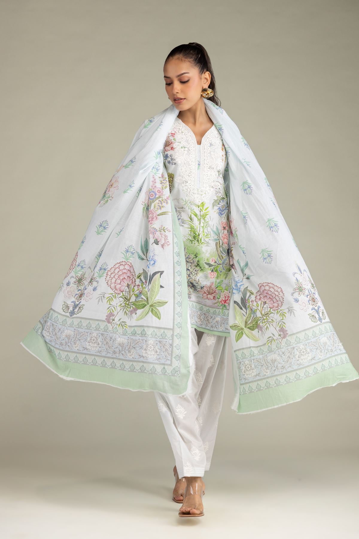 Embroidered Cambric Fabrics 3 Piece - A22-26-201FC1-VG