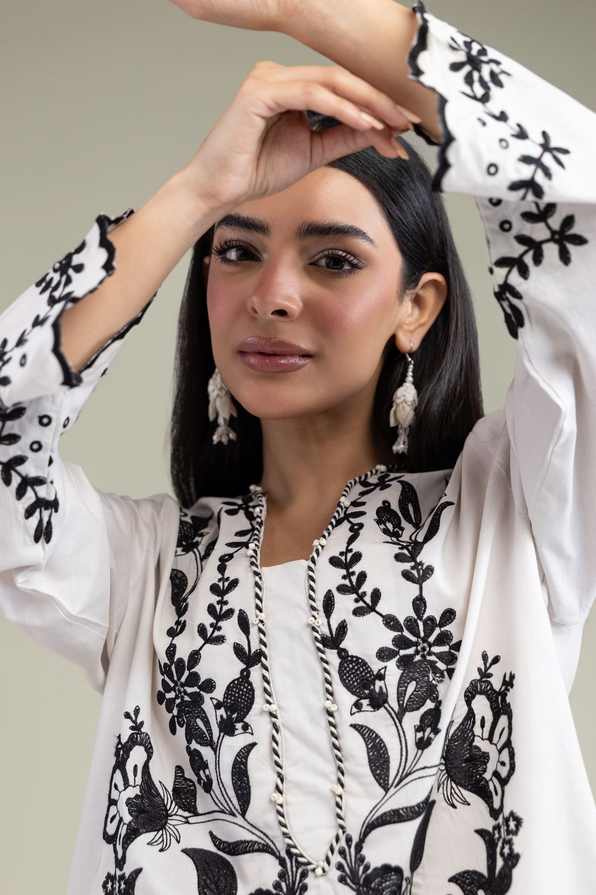 Embroidered Cambric Floral V-Neck Kurta - 1-26-211-A-G1-VG