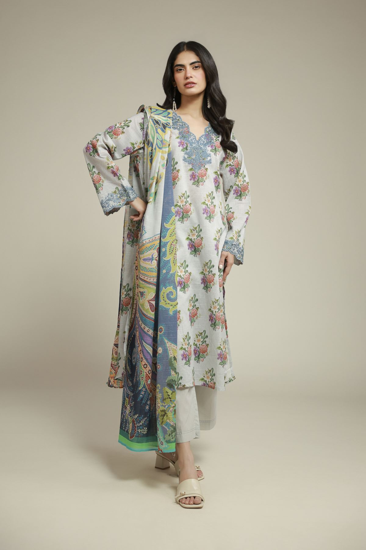 Embroidered Mesuri 3-Piece Tailored Suit - T-A22-26-124FC1-VG