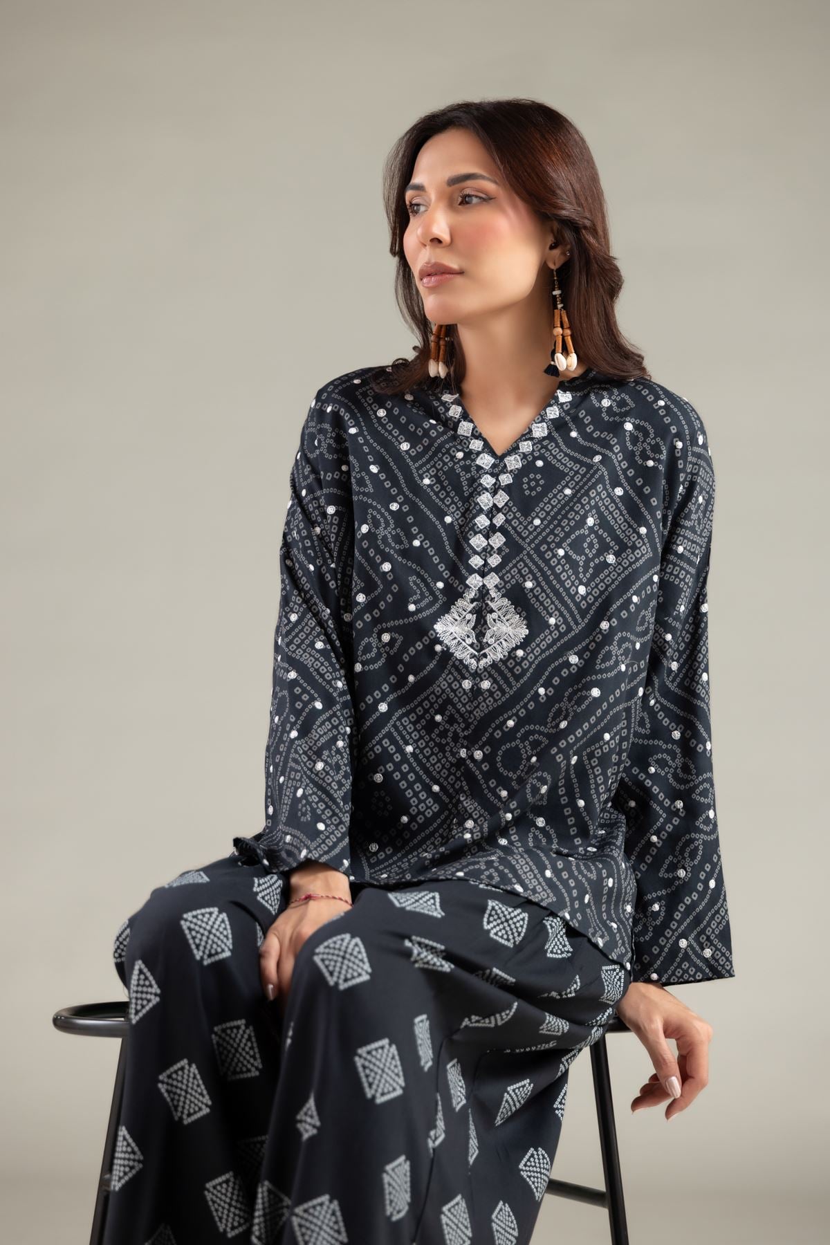Embroidered Viscose Crepe Blouse - 6-26-104-A-E-VG