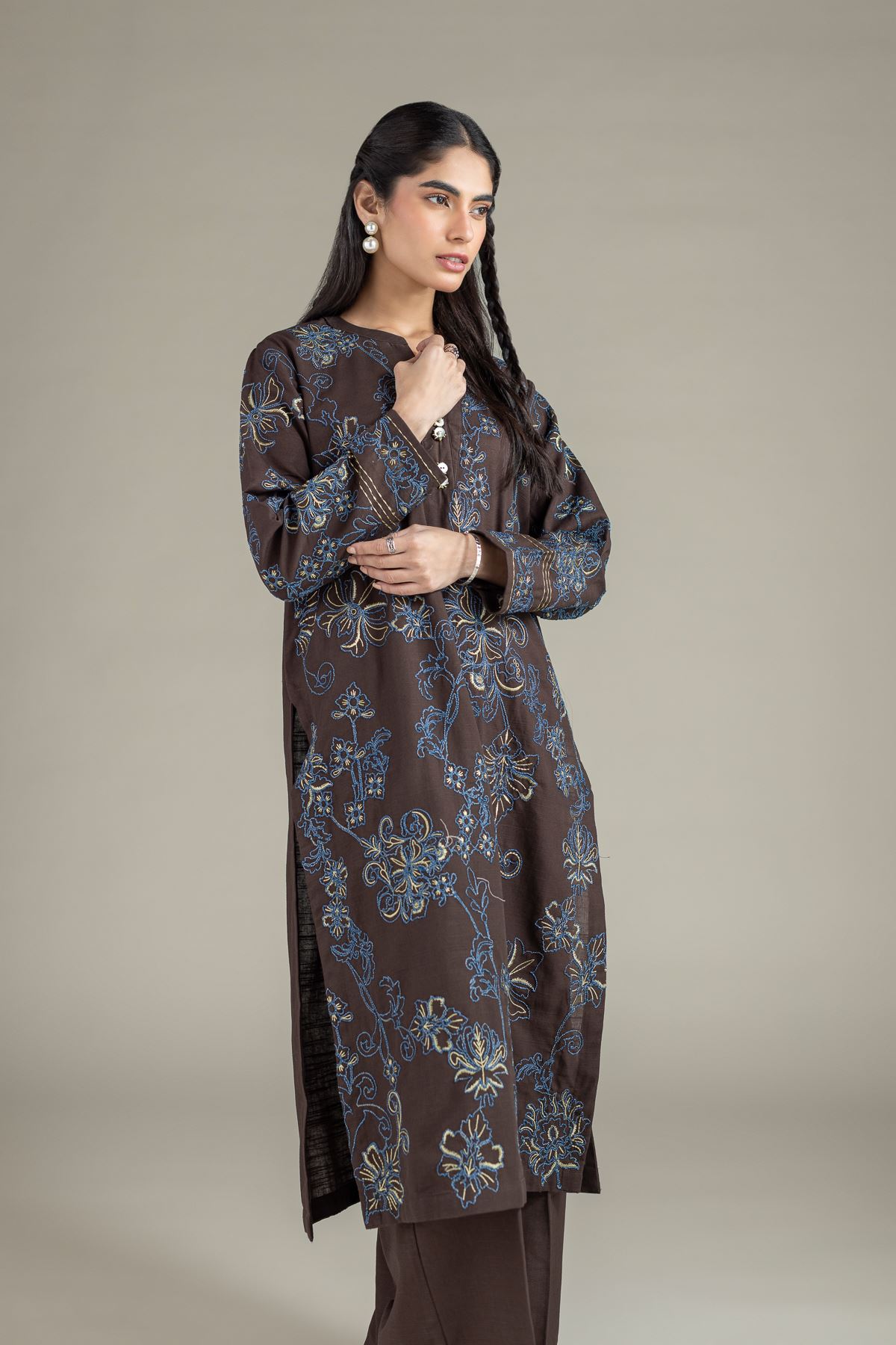 Embroidered Khaddar Kurta - 25-08-8E7-08BA-VG