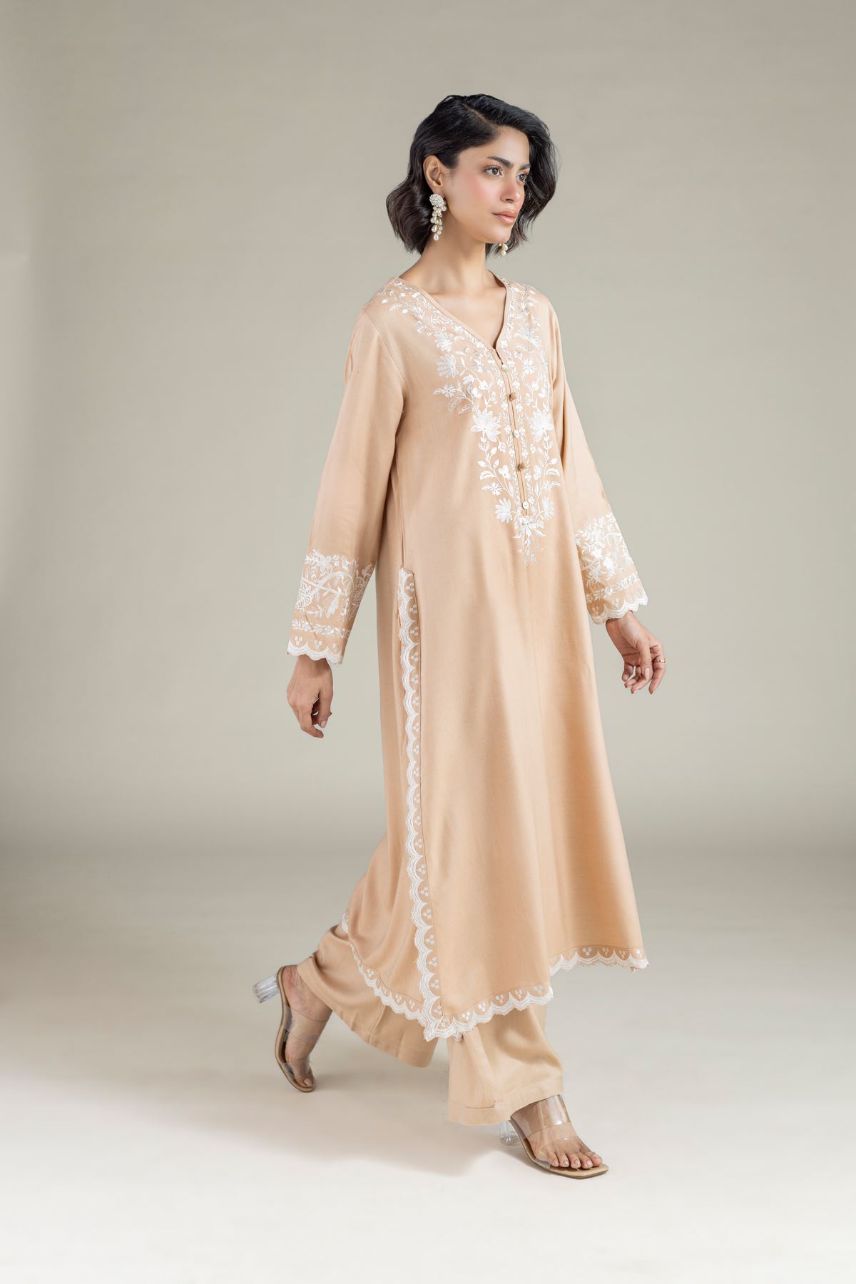 Embroidered Heavy Blended Viscose Floral Longline Kurta - 25-10-11E6-01TA-VG