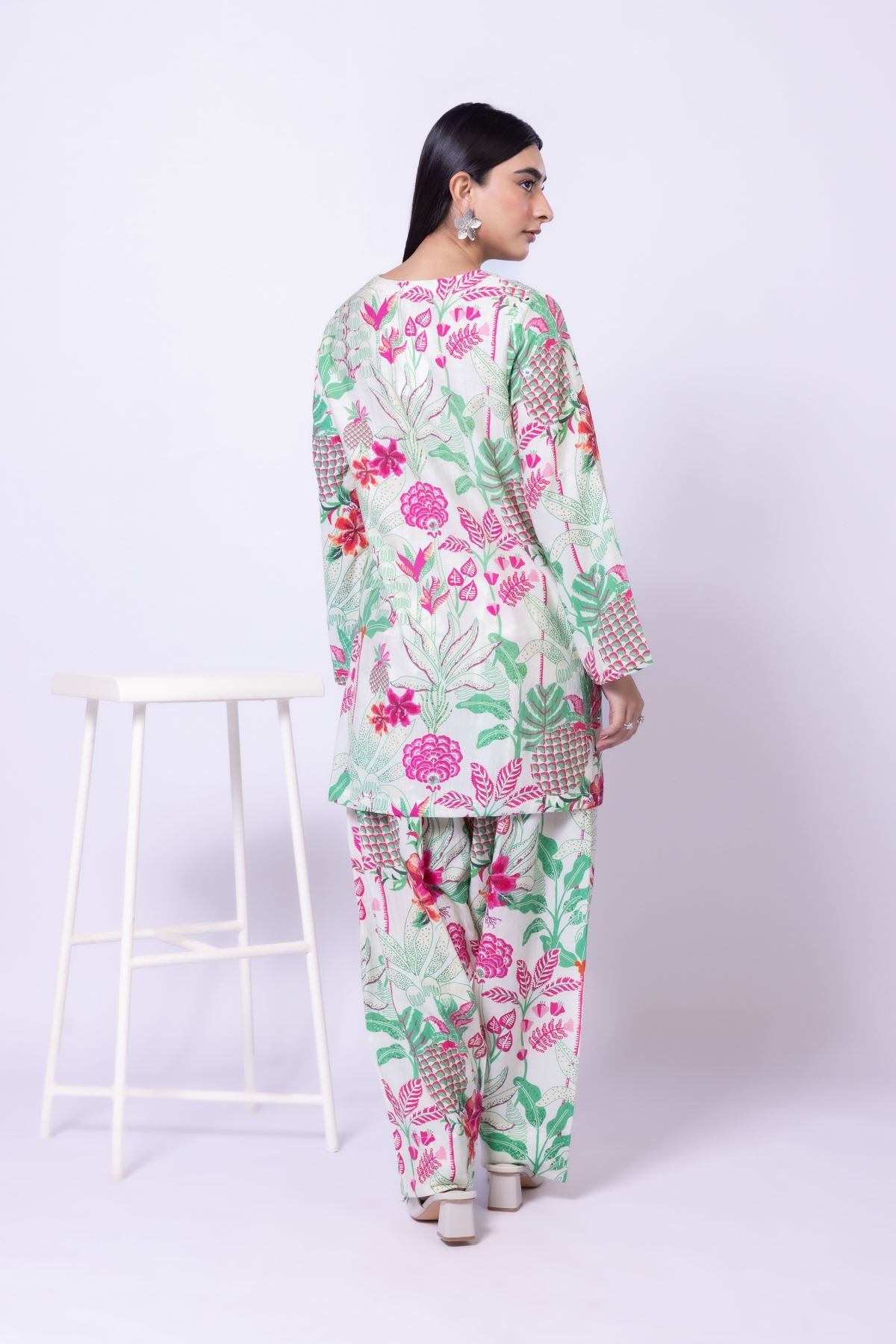 Embroidered Raw Silk Kurta - 25-04W16-02TA-VG