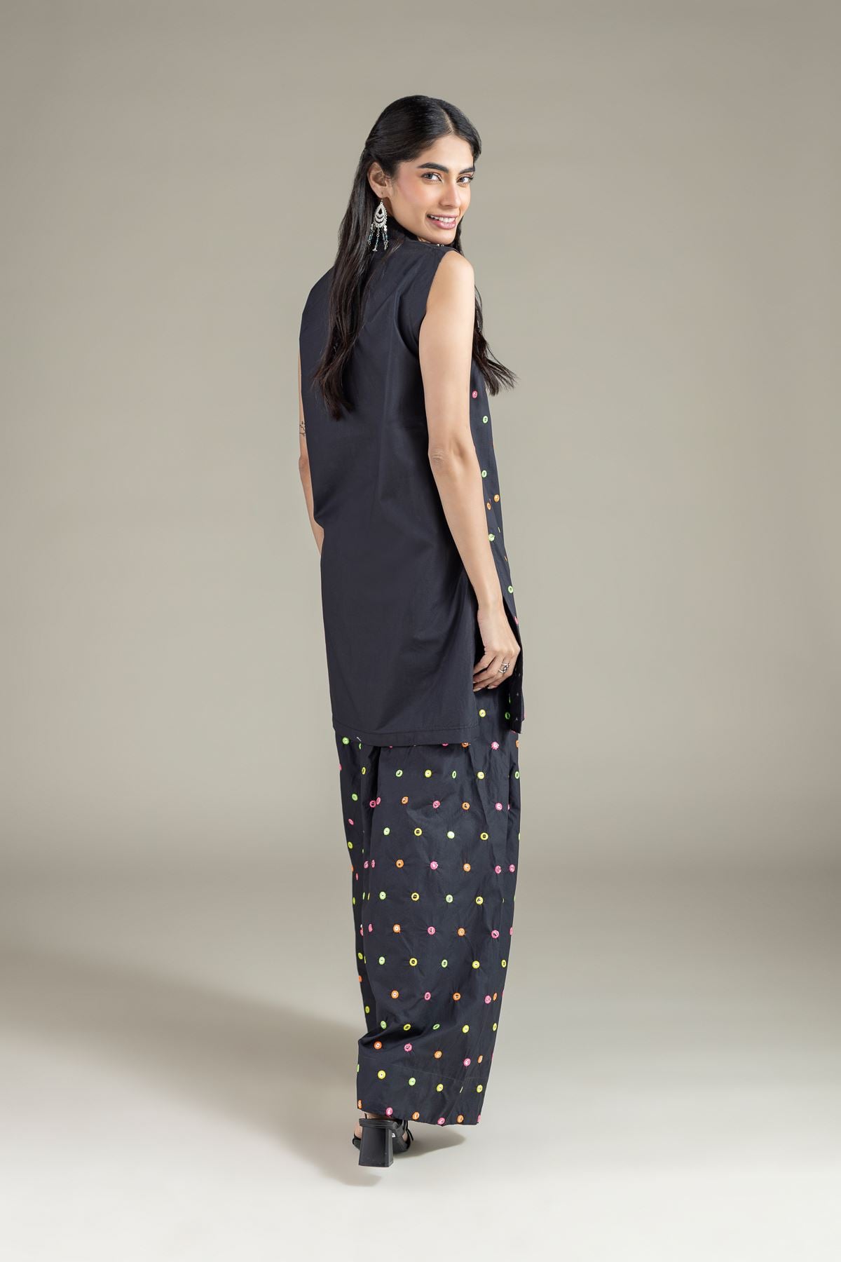 Embroidered Poplin Kurta - 25-10-12E6-03TA-VG