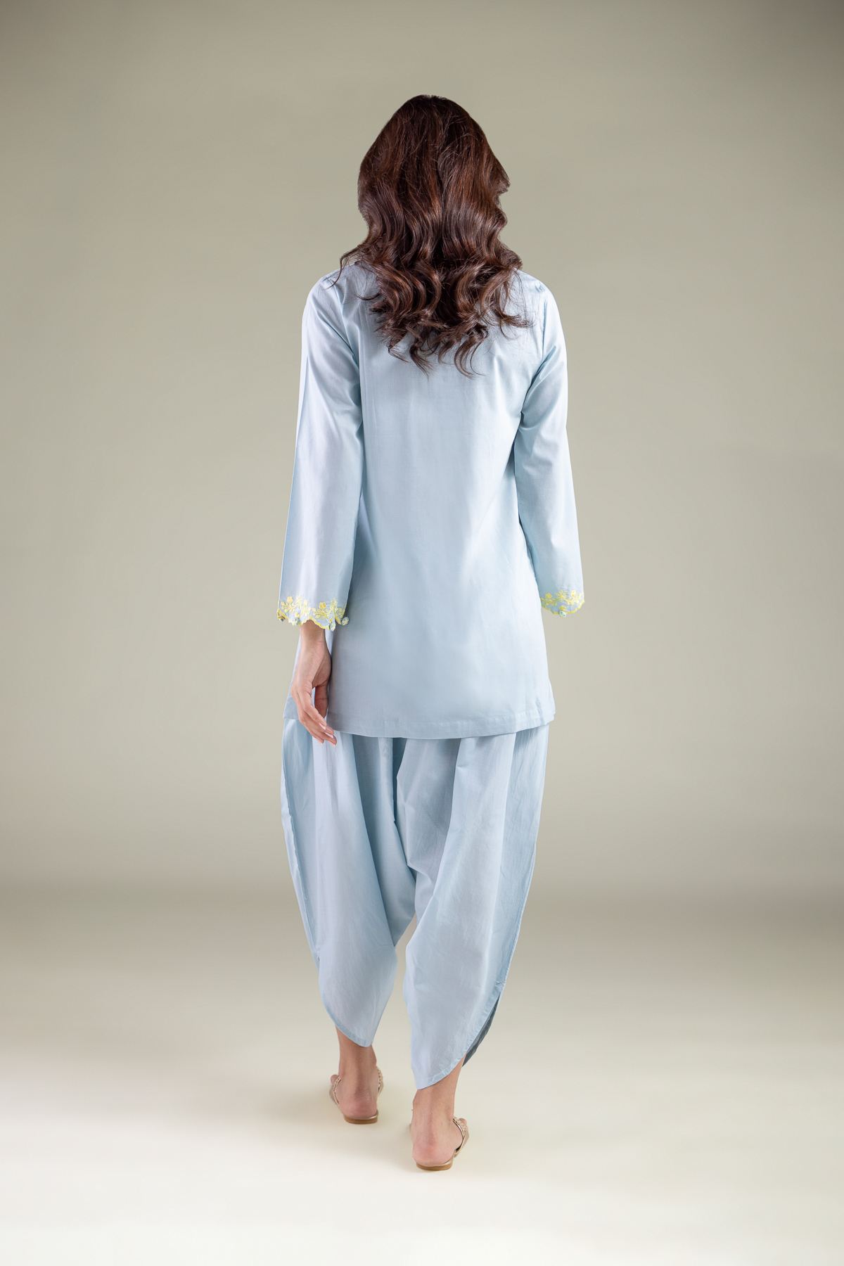 Embroidered Cambric Kurta - 25-10-12E11-07TA-VG