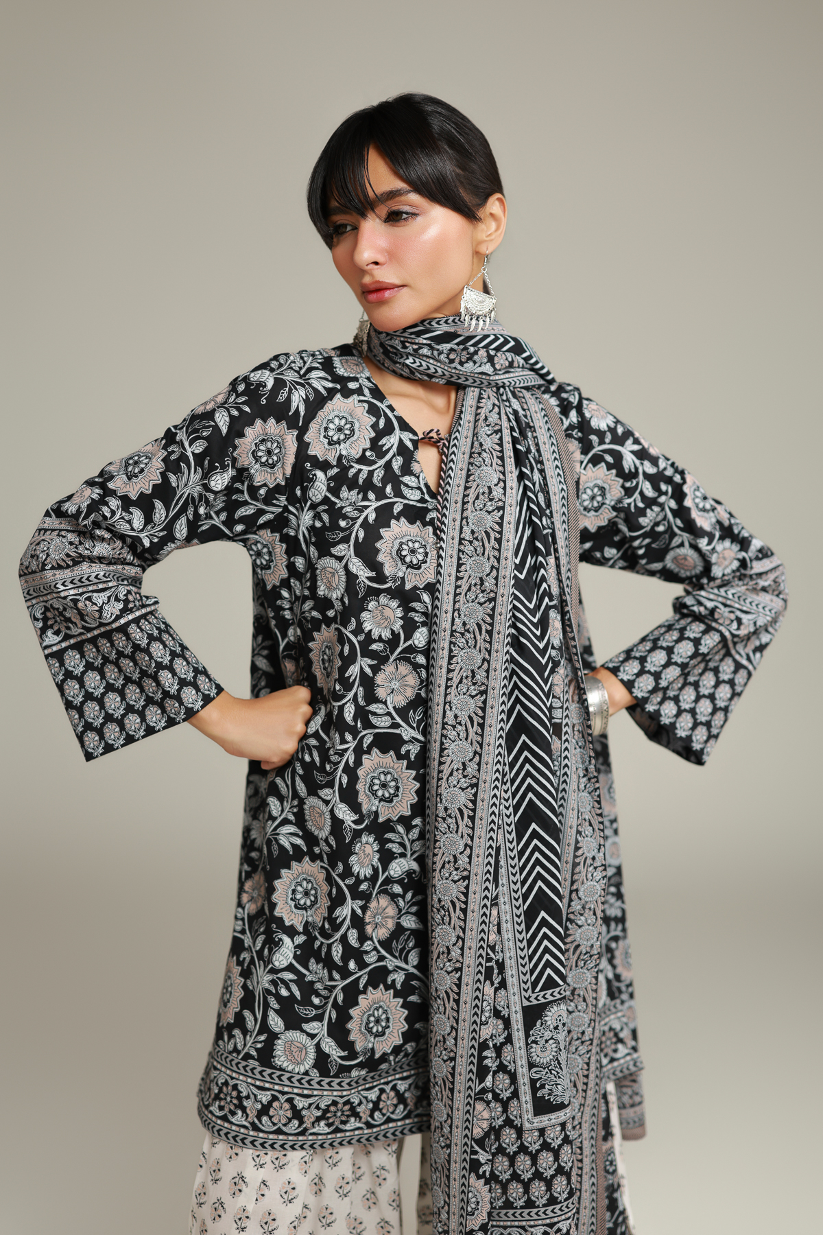 Printed Cambric Floral Black Kurta - 8-26-202-A-D1-VG