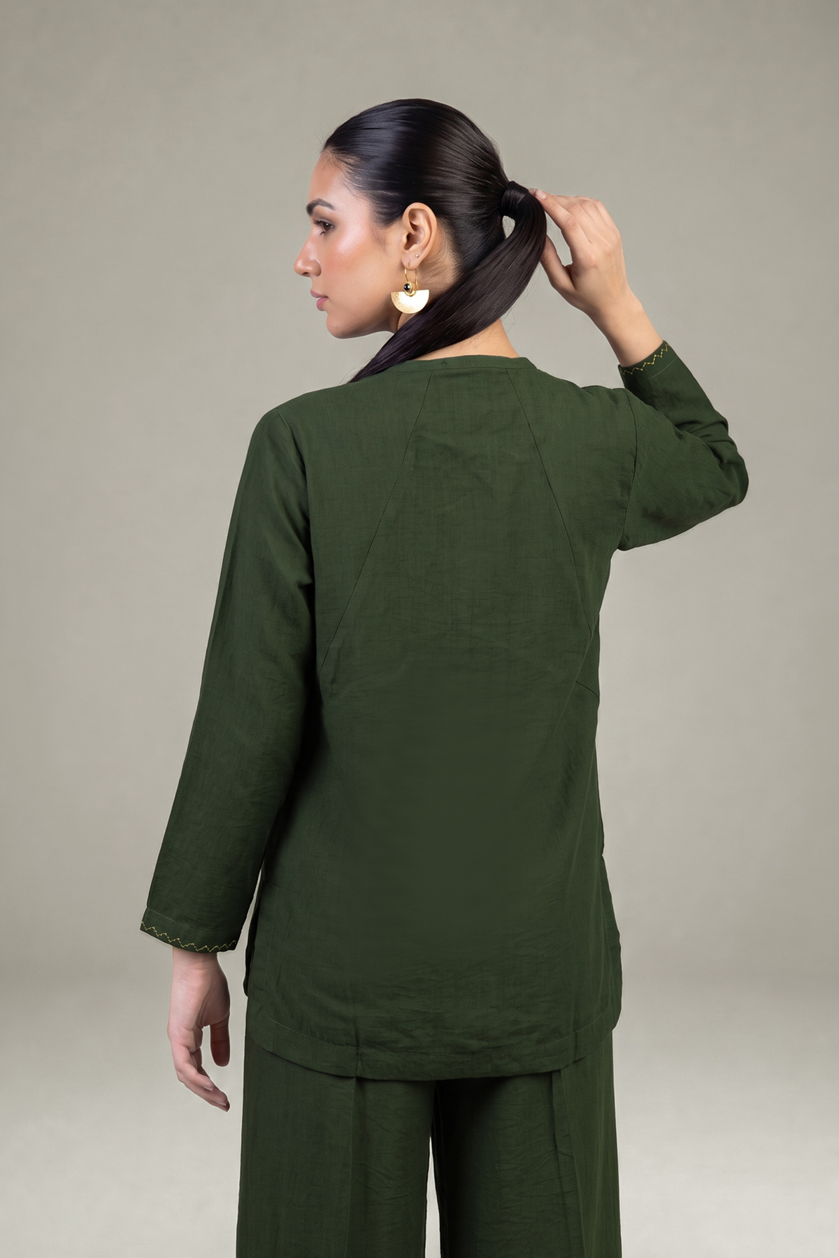 Dyed Crepe Short V-Neck Tunic - 1-26-409-A-A-VG