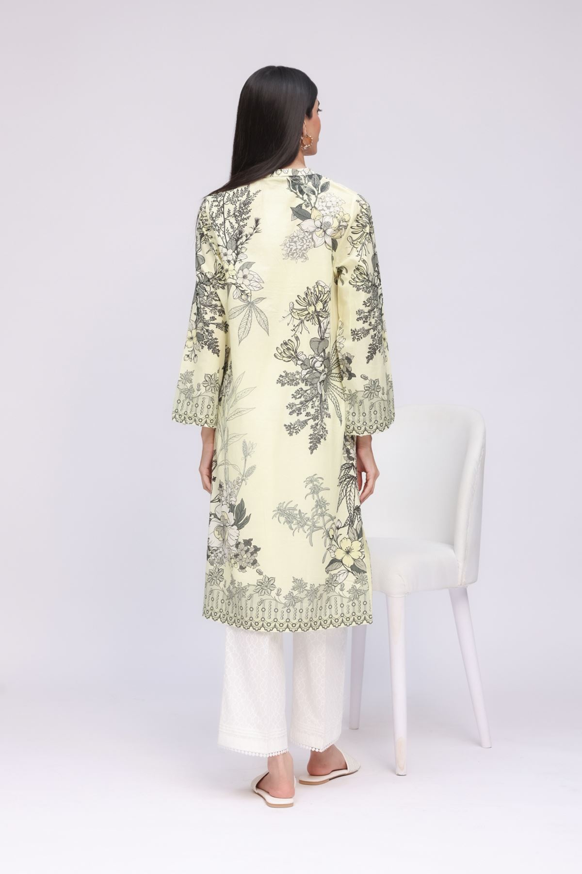 Embroidered Lawn Kurta - 25-03E40-04BA-VG