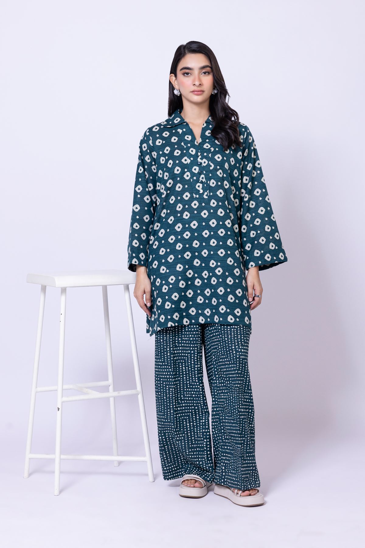 Printed Khaddar Relaxed Geometric Pants - 25-10-12E10-08TA-VG