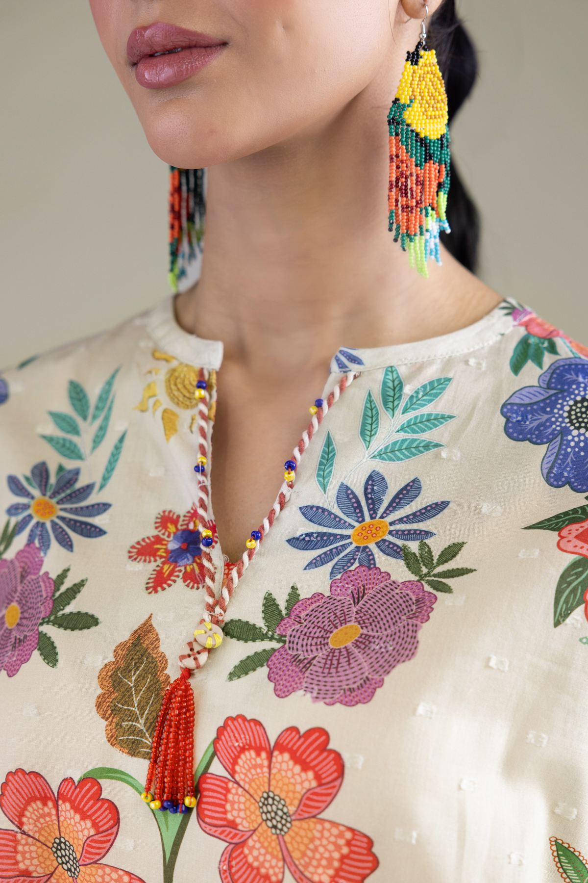 Embroidered Cambric Short Cambric Blouse - 1-26-211-A-A2-VG