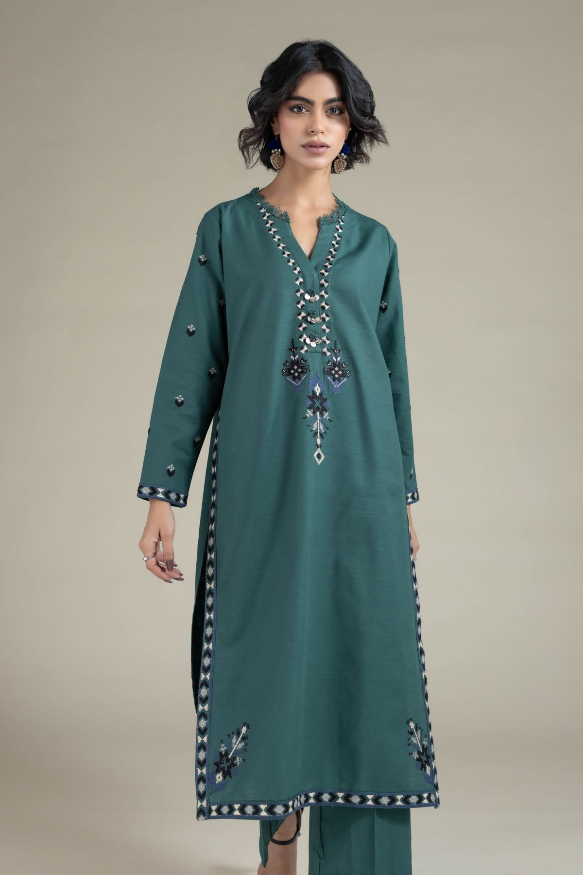 Embroidered Khaddar Kurta - R-25-05E60-04BA-VG