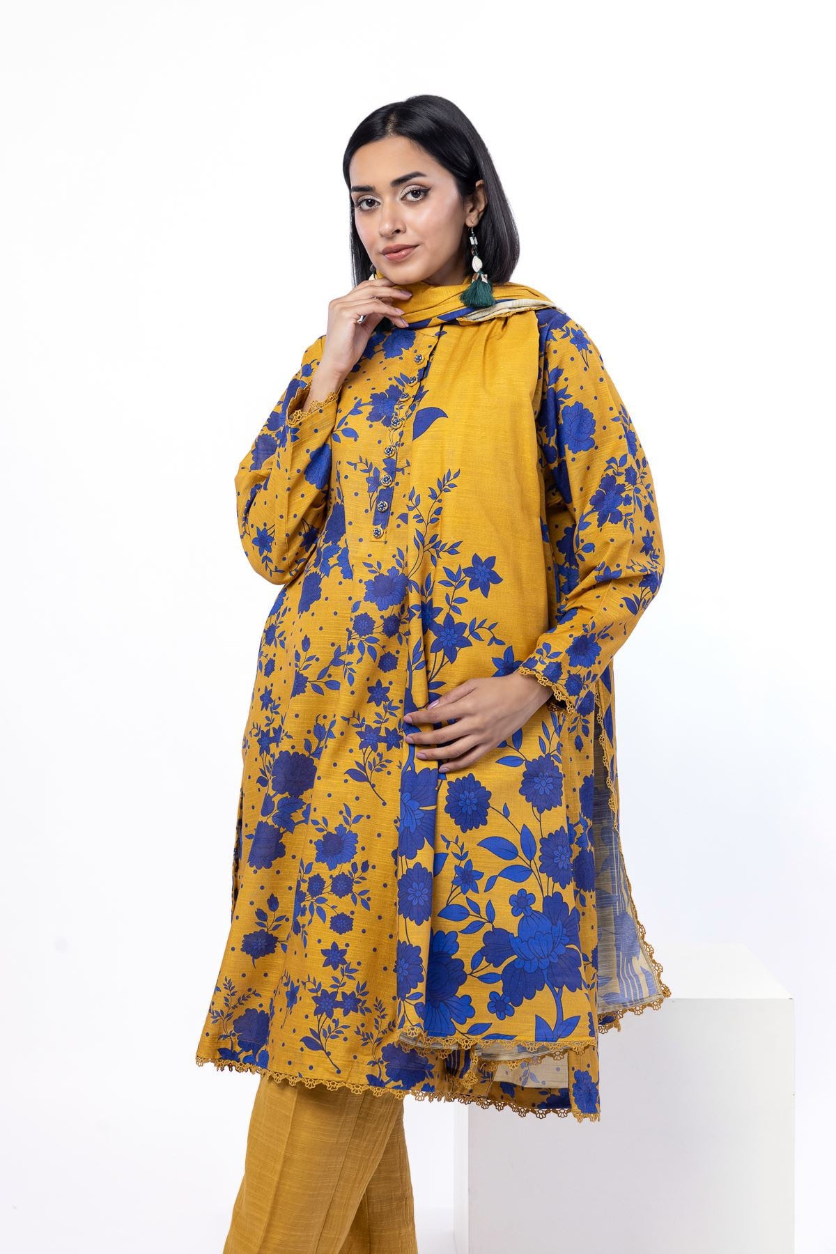 Printed Light Khaddar Tailored 3 Piece - MT23AST-VG