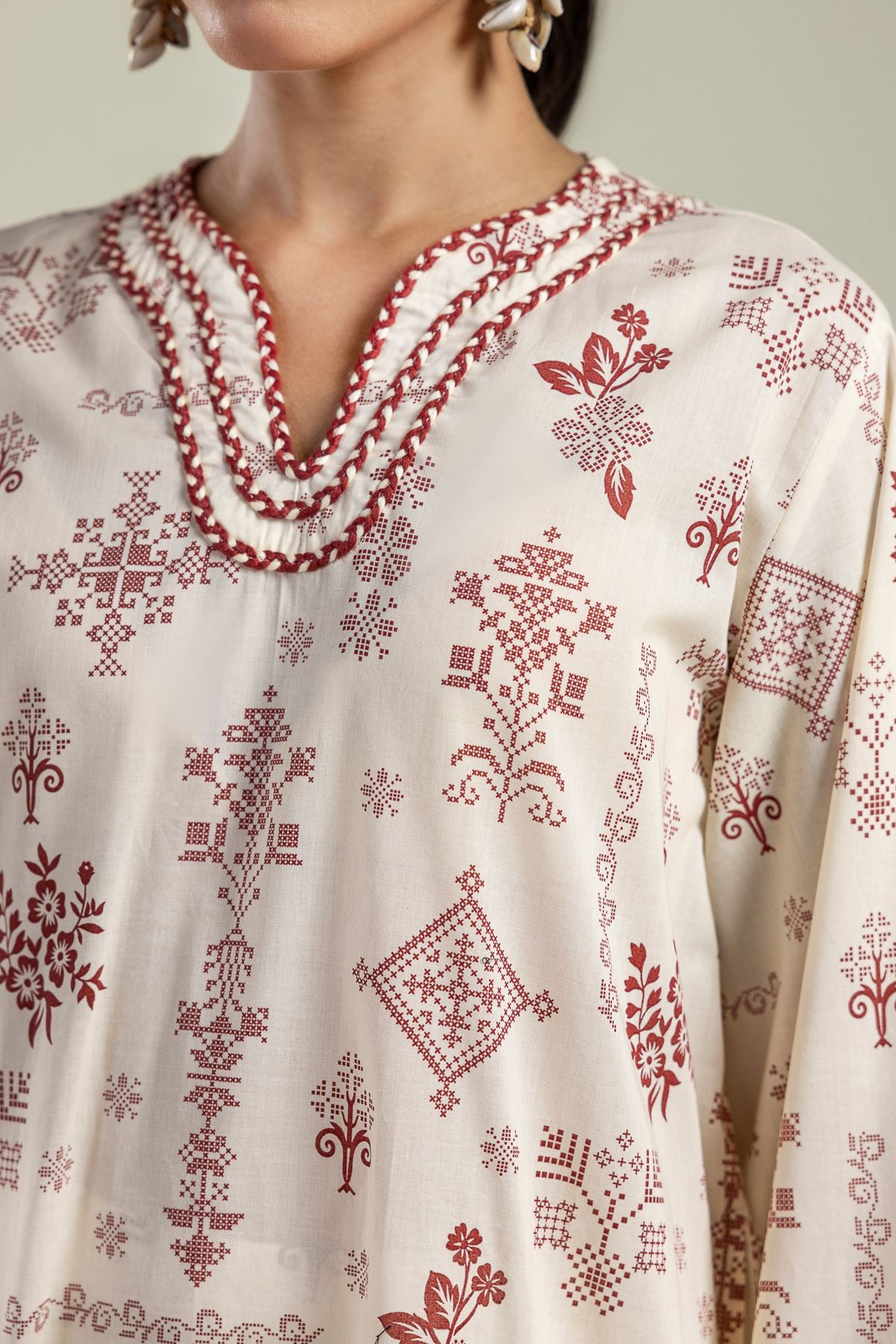 Printed Cambric Long Floral Kurta - 26-01-2E1-09TA-VG