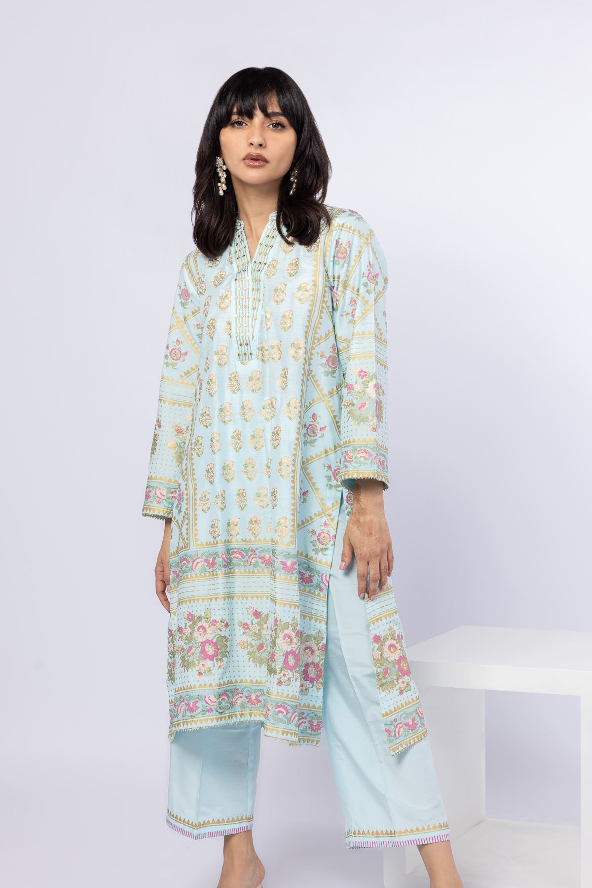 Embroidered Raw Silk Kurta - 25-09-11E14-08TA-VG