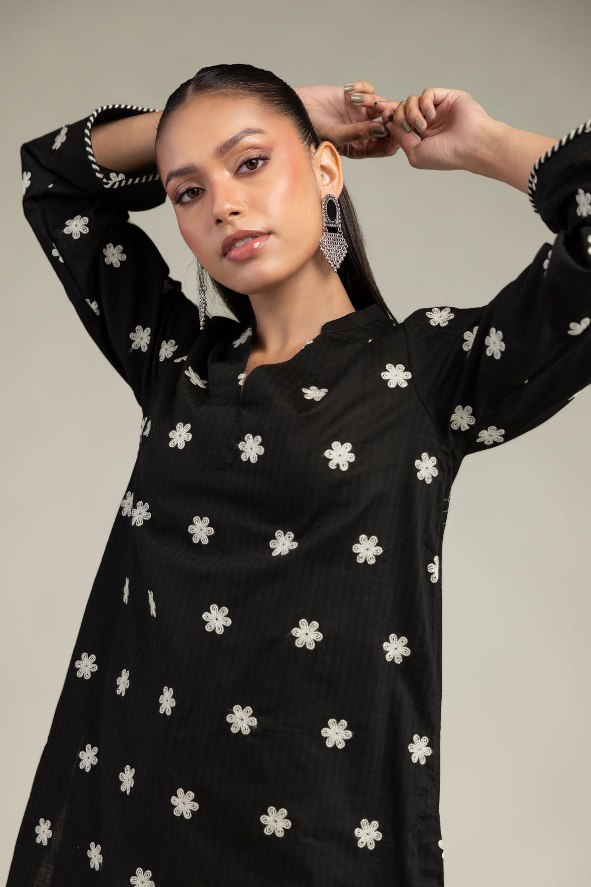 Embroidered Cotton Dobby Black V-Neck Kurta - 1-26-203-A-H1-VG