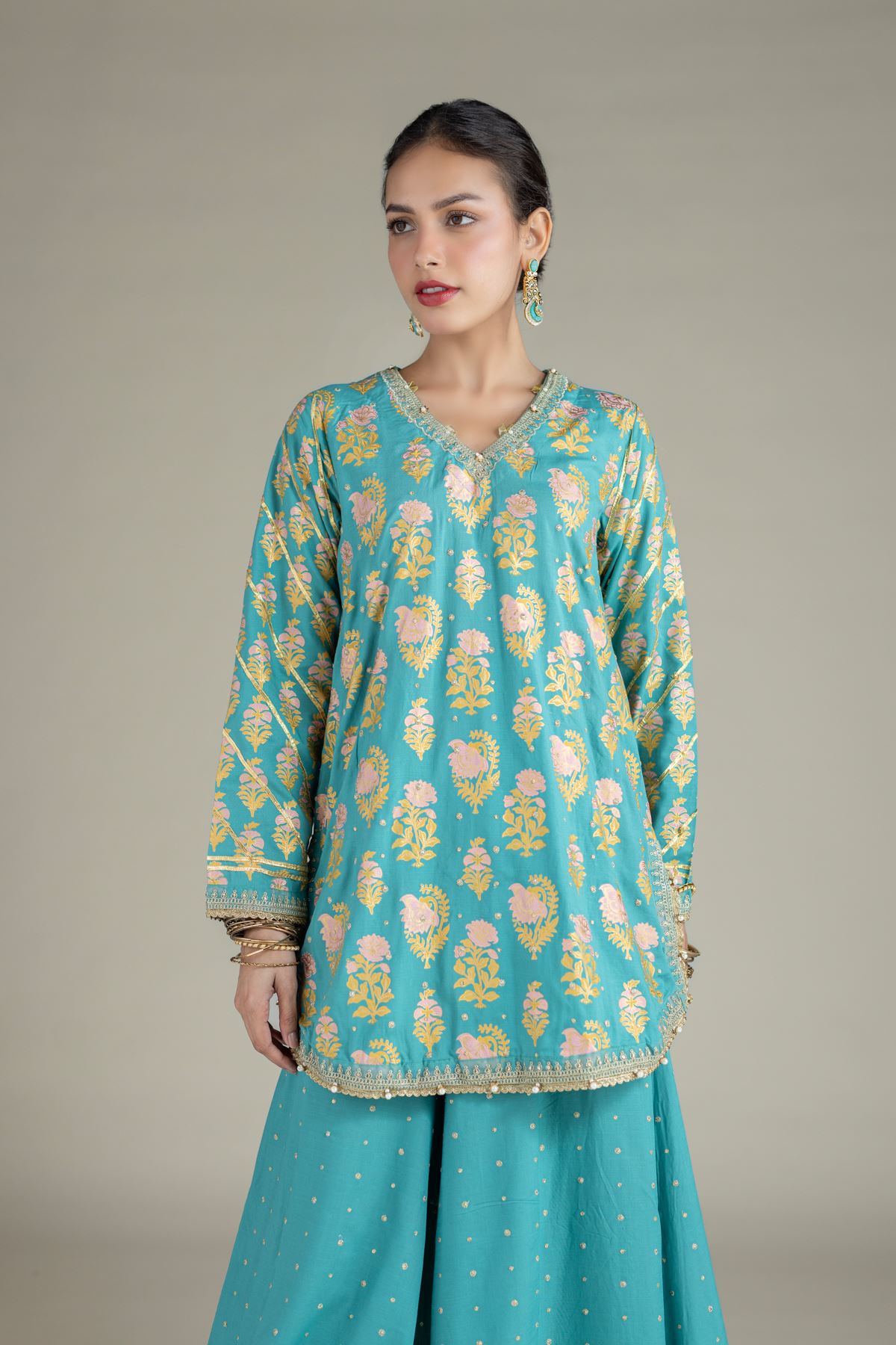 Embroidered Raw Silk Kurta - 25-09-11E3-07TA-VG