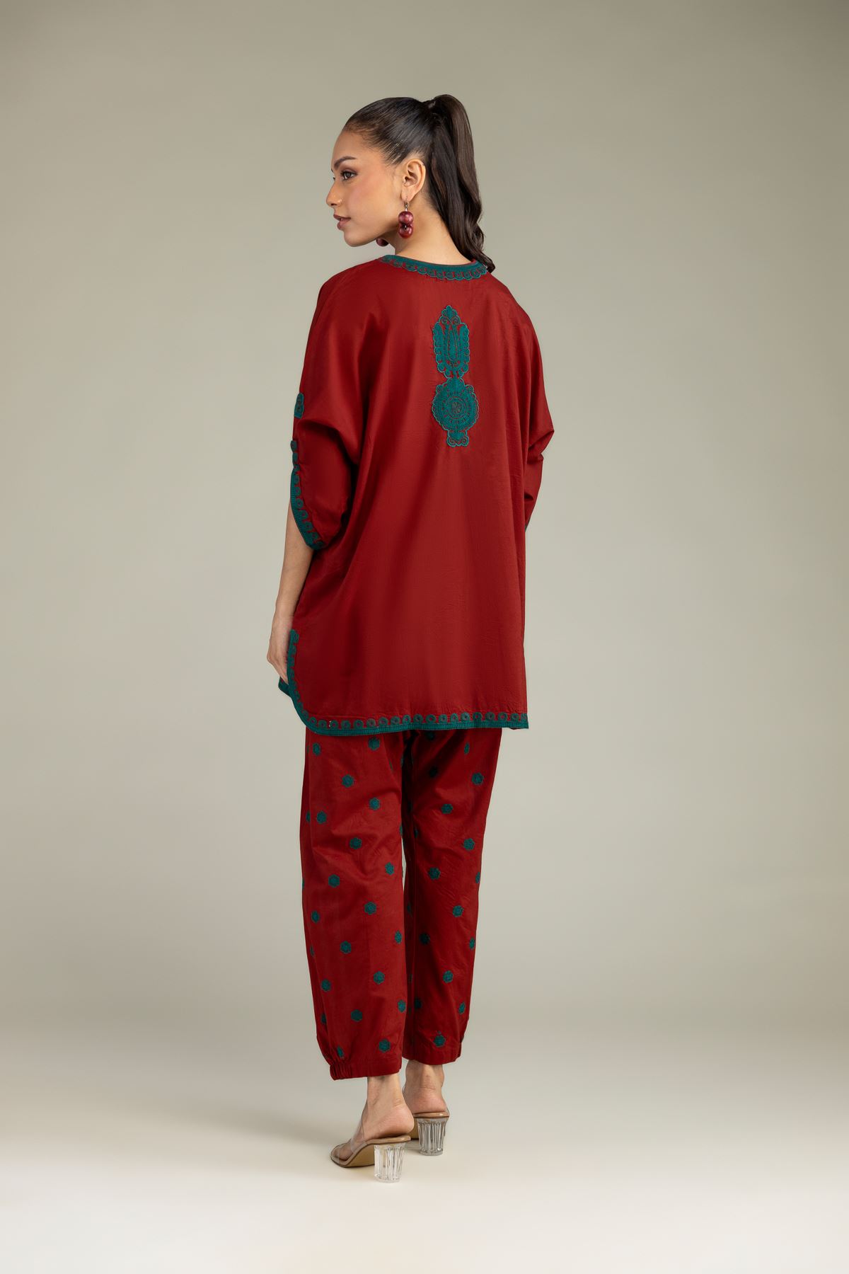 Embroidered Cambric Solid Cambric Kurta - 12-26-301-A-I1-VG