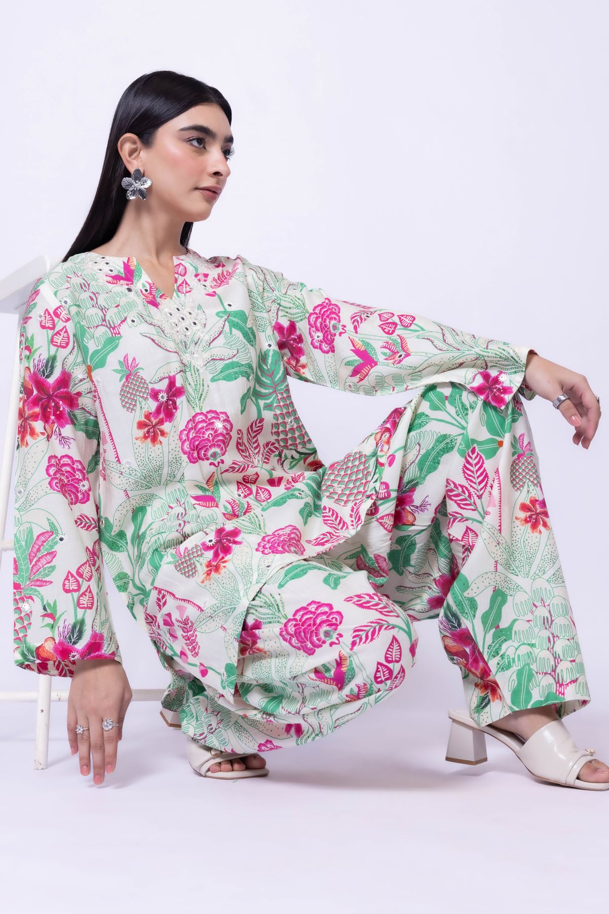 Embroidered Raw Silk Kurta - 25-04W16-02TA-VG