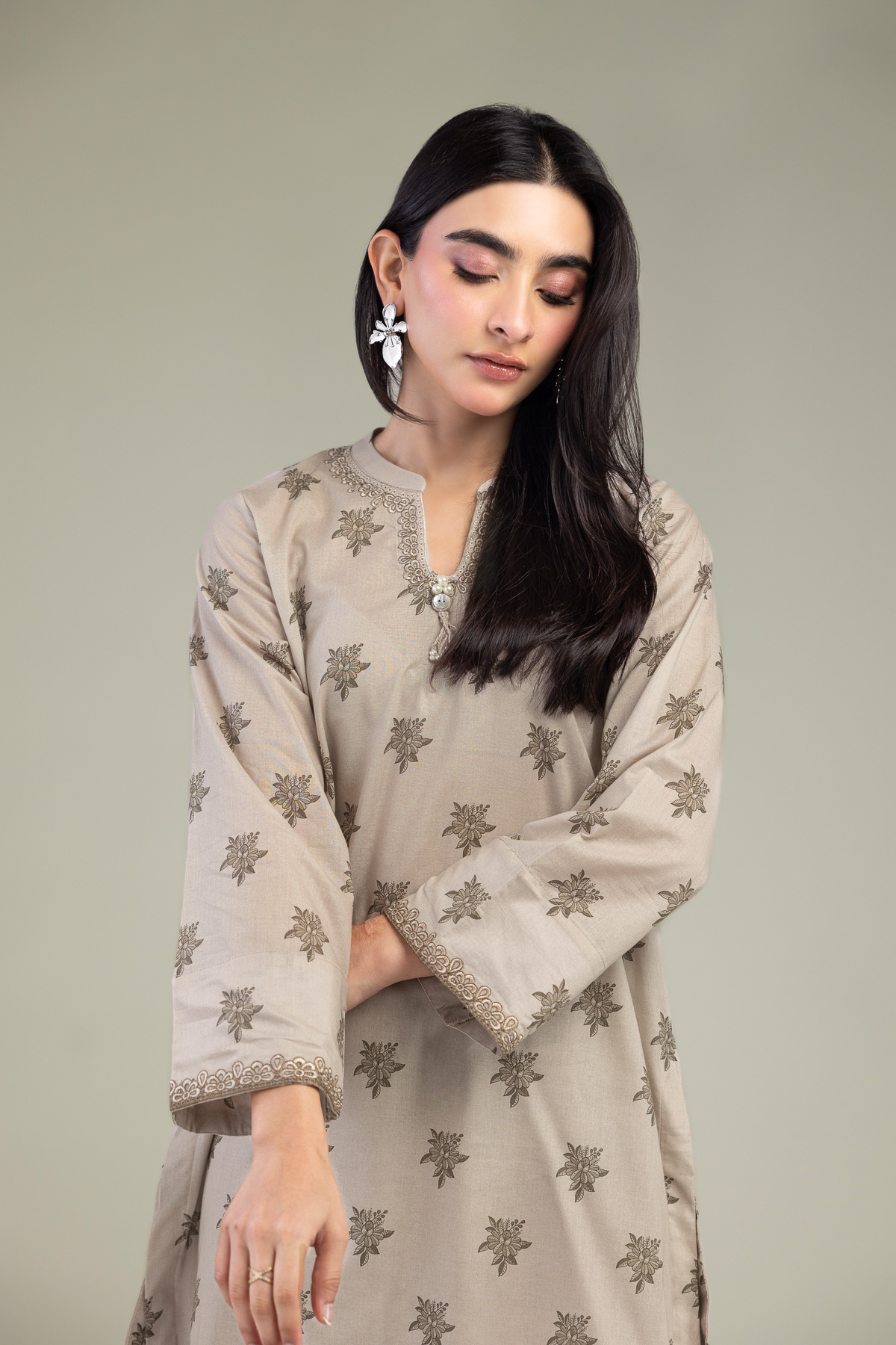 Embroidered Cambric Floral Cambric Kurta - 1-26-102-A-F-VG