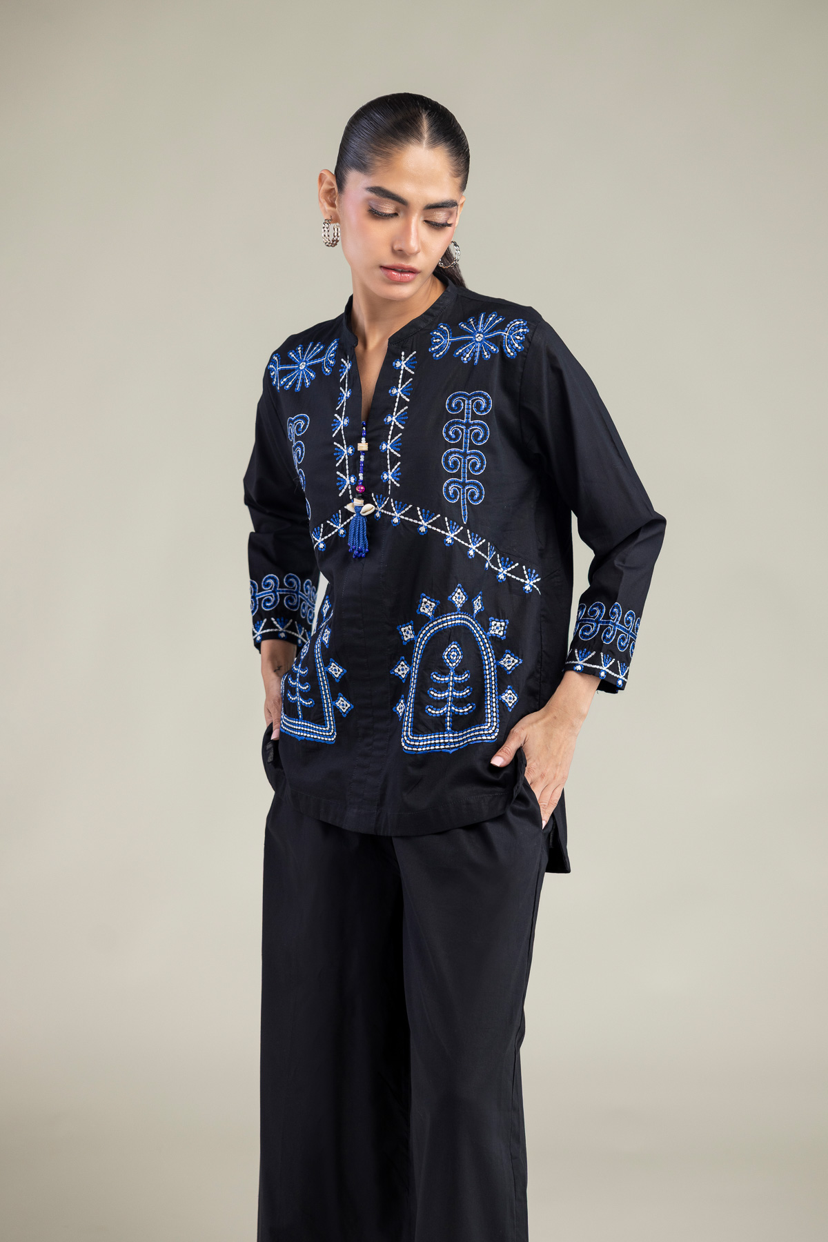 Embroidered Cambric Black V-neck Tunic - 1-26-102-A-F-VG