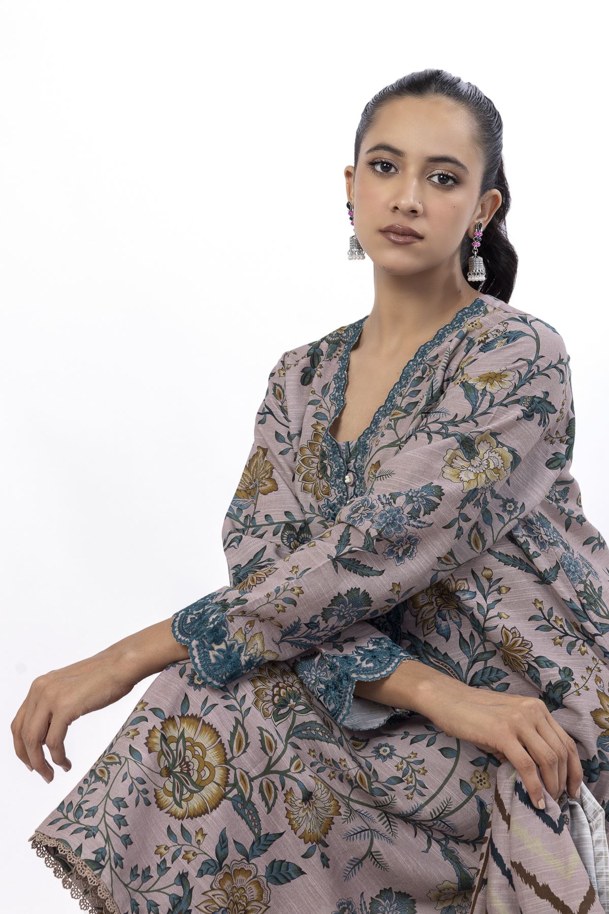 Embroidered Light Khaddar Tailored 3 Piece - KN31AST-VG
