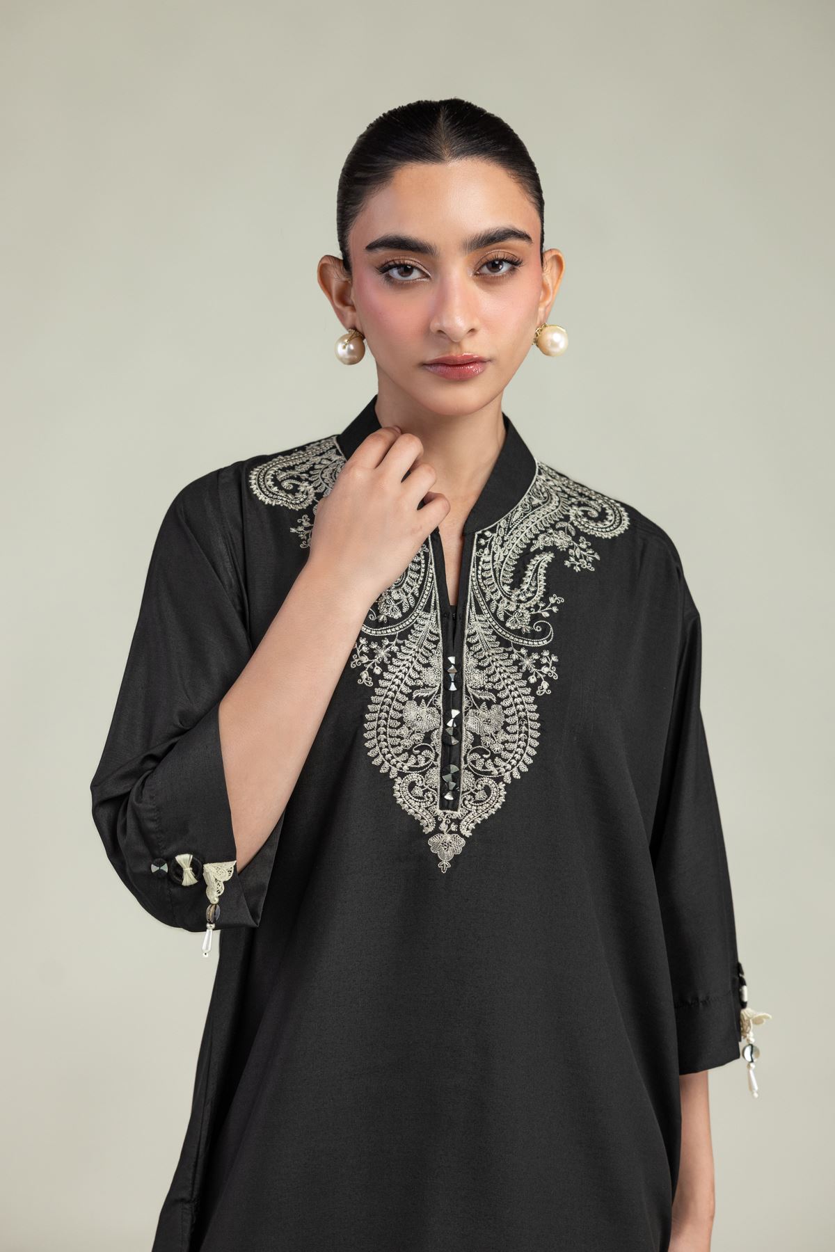 Embroidered Arabic Lawn Black Lawn Kurta - 2-26-201-A-C-VG
