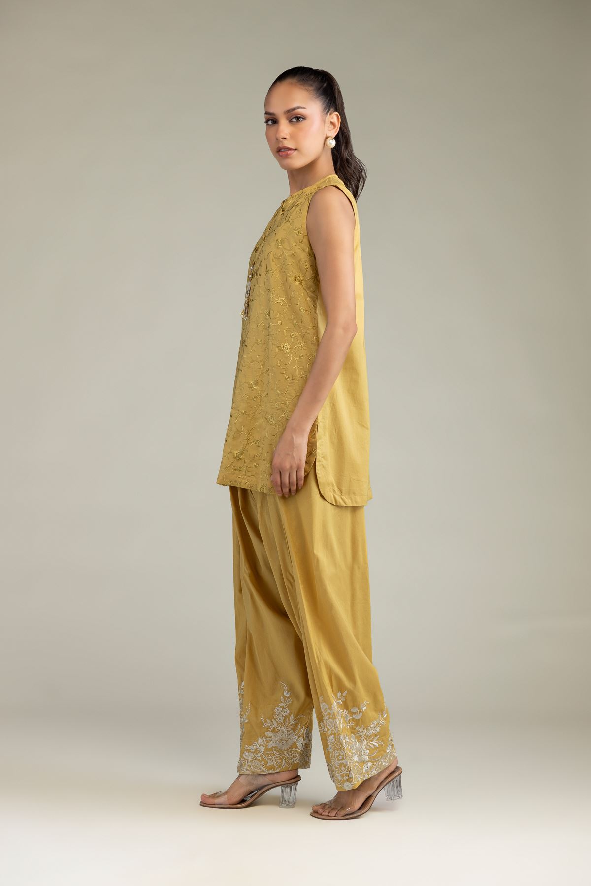 Embroidered Cambric Floral Sleeveless Kurta - 1-26-328-B-F1-VG