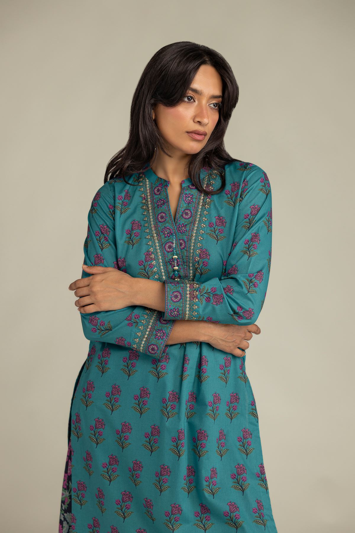 Embroidered Cambric Floral Cambric Kurta - 8-26-303-A-C1-VG