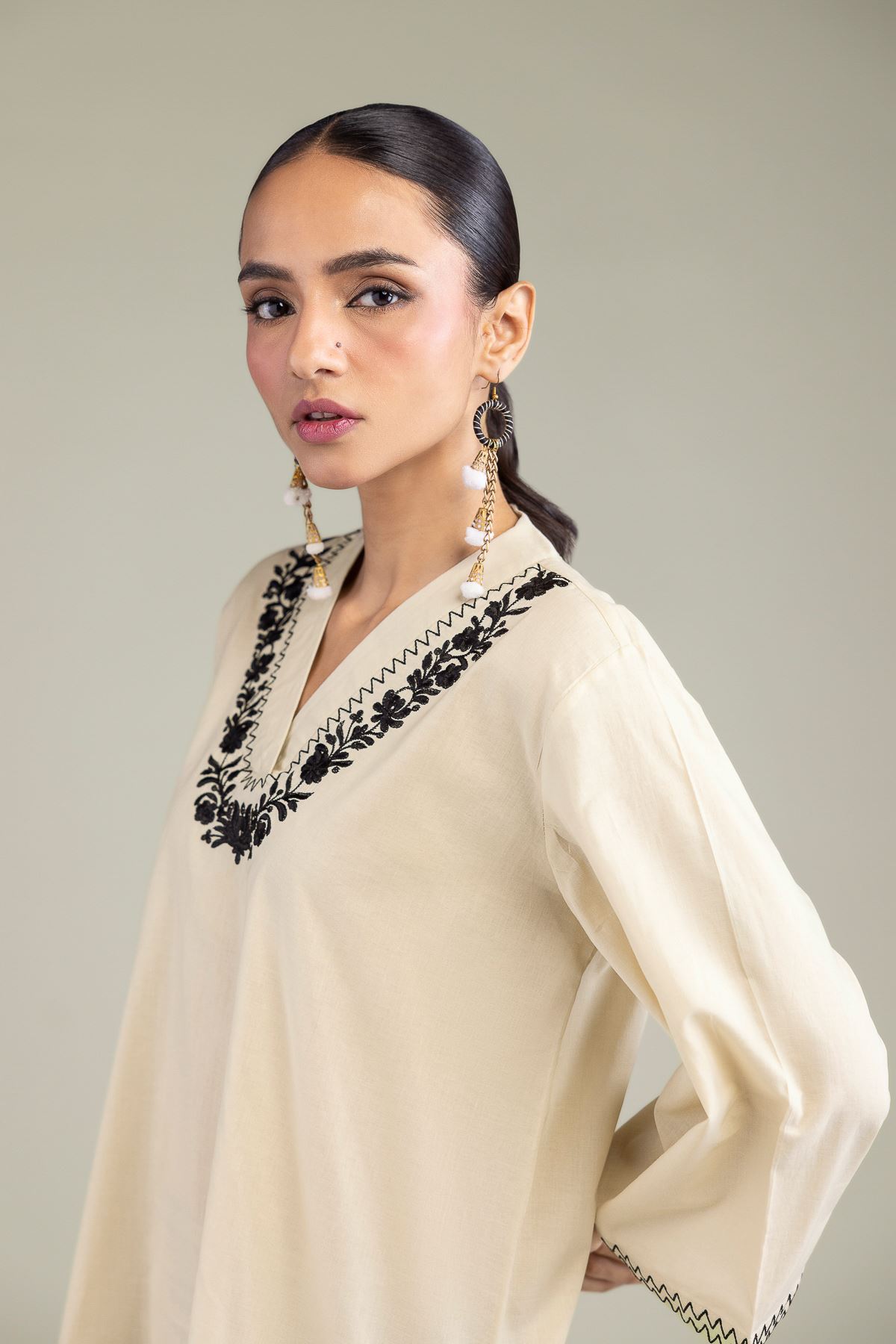 Embroidered Cambric Floral Cambric Kurta - T-A11-26-113FA1-VG
