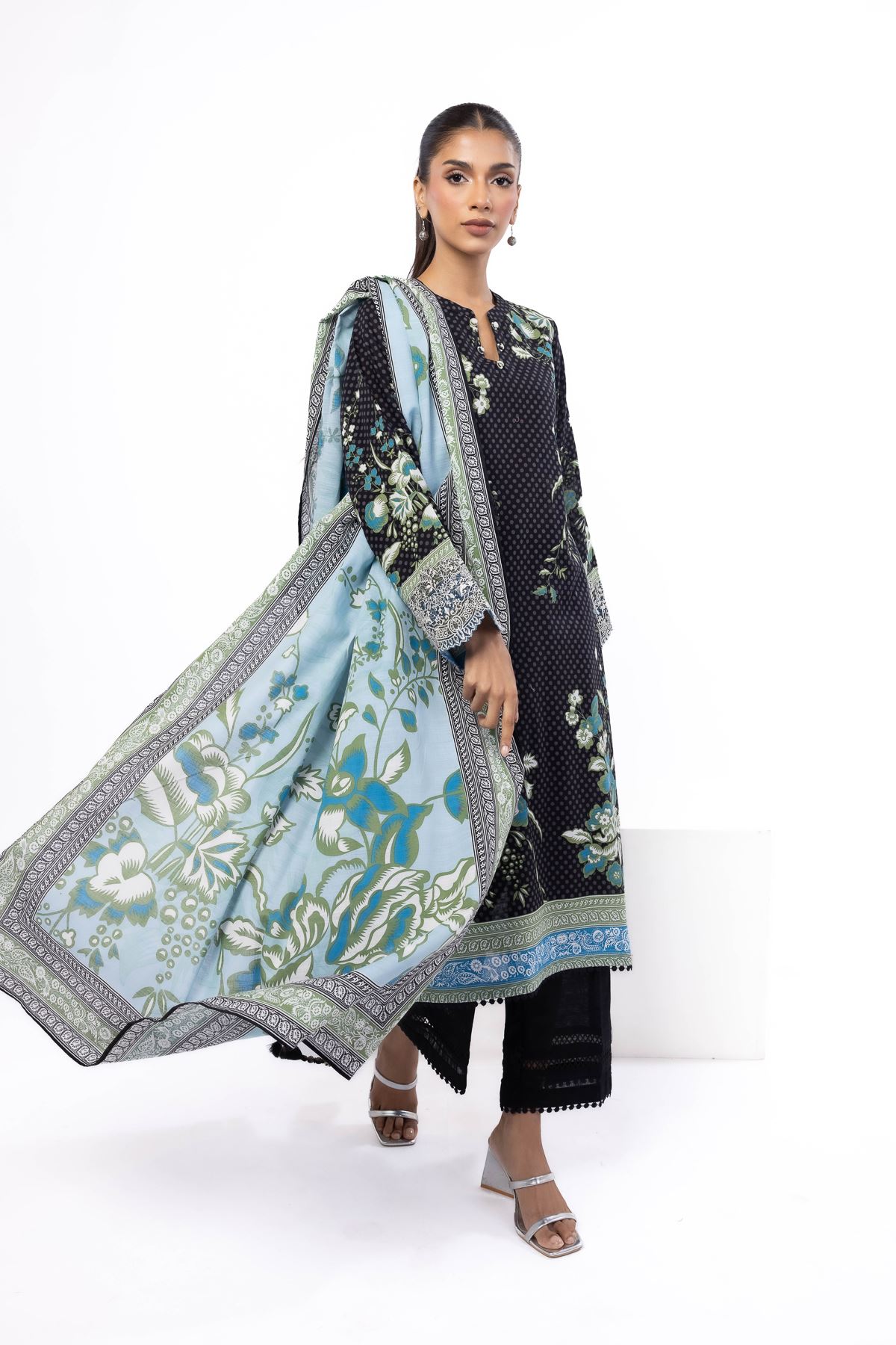 Embroidered Khaddar Fabrics 3 Piece - LKN66A-VG