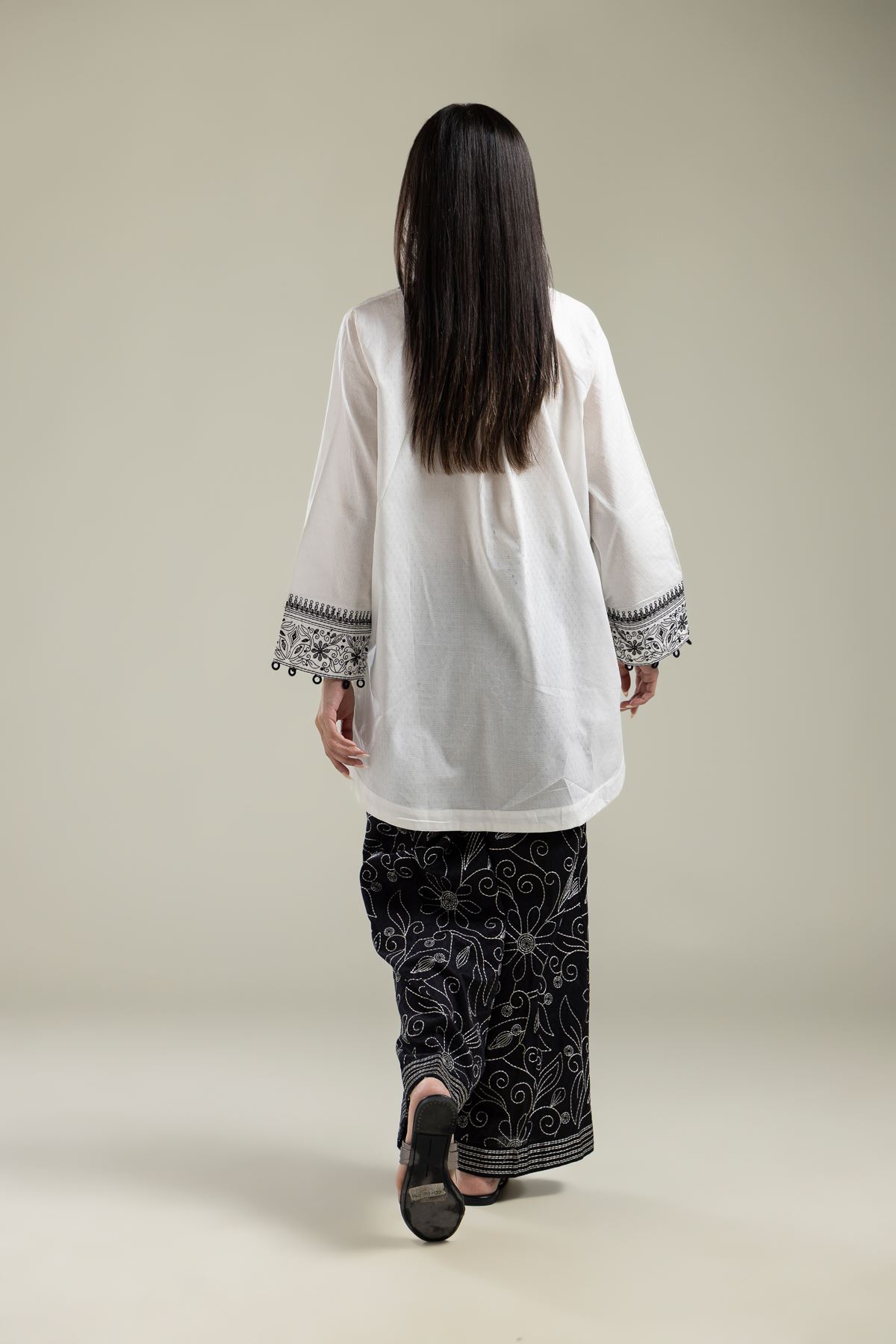 Embroidered Cotton Dobby White Cotton Kurta - 2-26-109-A-H-VG