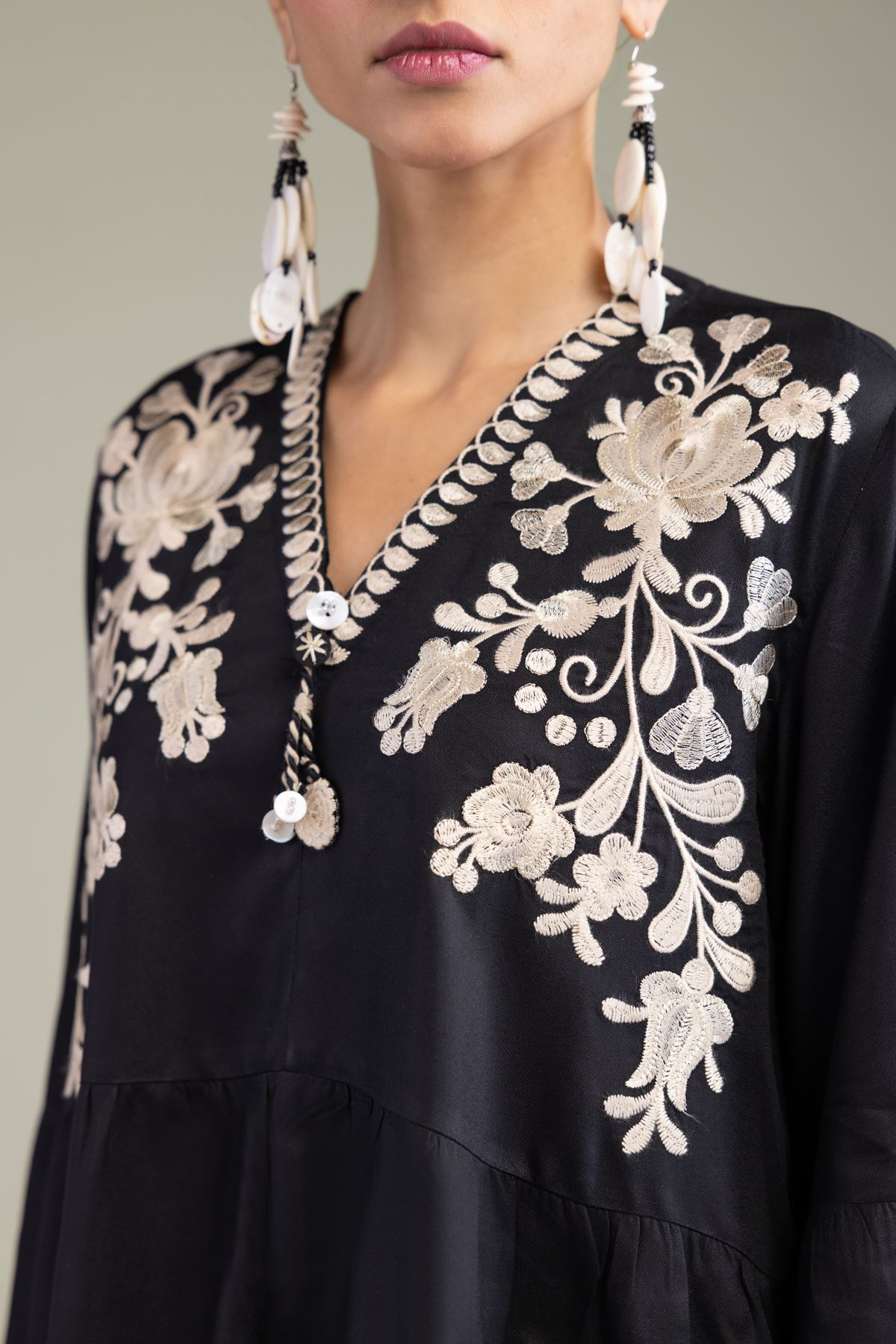 Embroidered Viscose Crepe Black V-Neck Blouse - 8-26-204-A-C1-VG