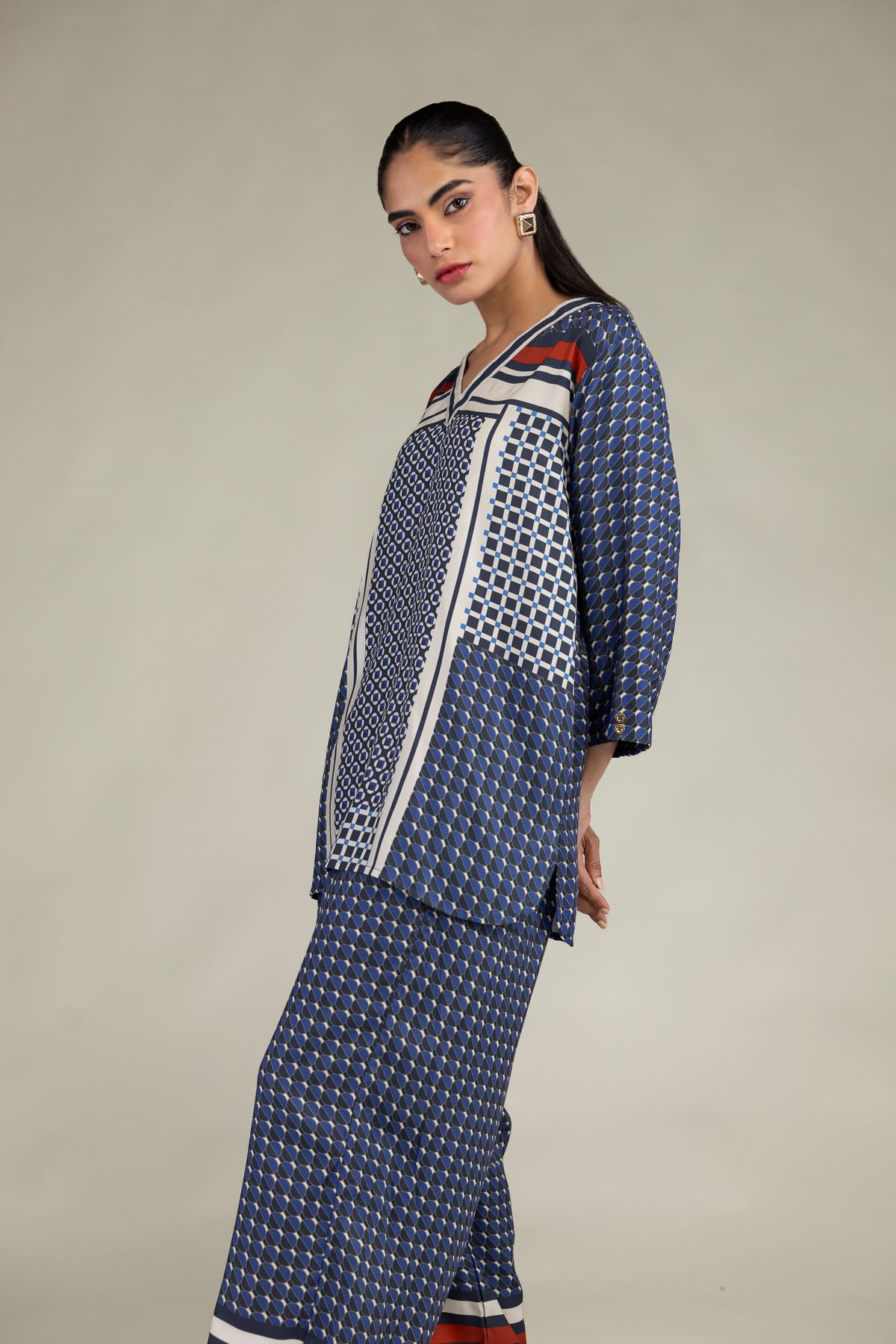 Embroidered Viscose Crepe Viscose V-Neck Tunic - 2-26-308-A-G1-VG