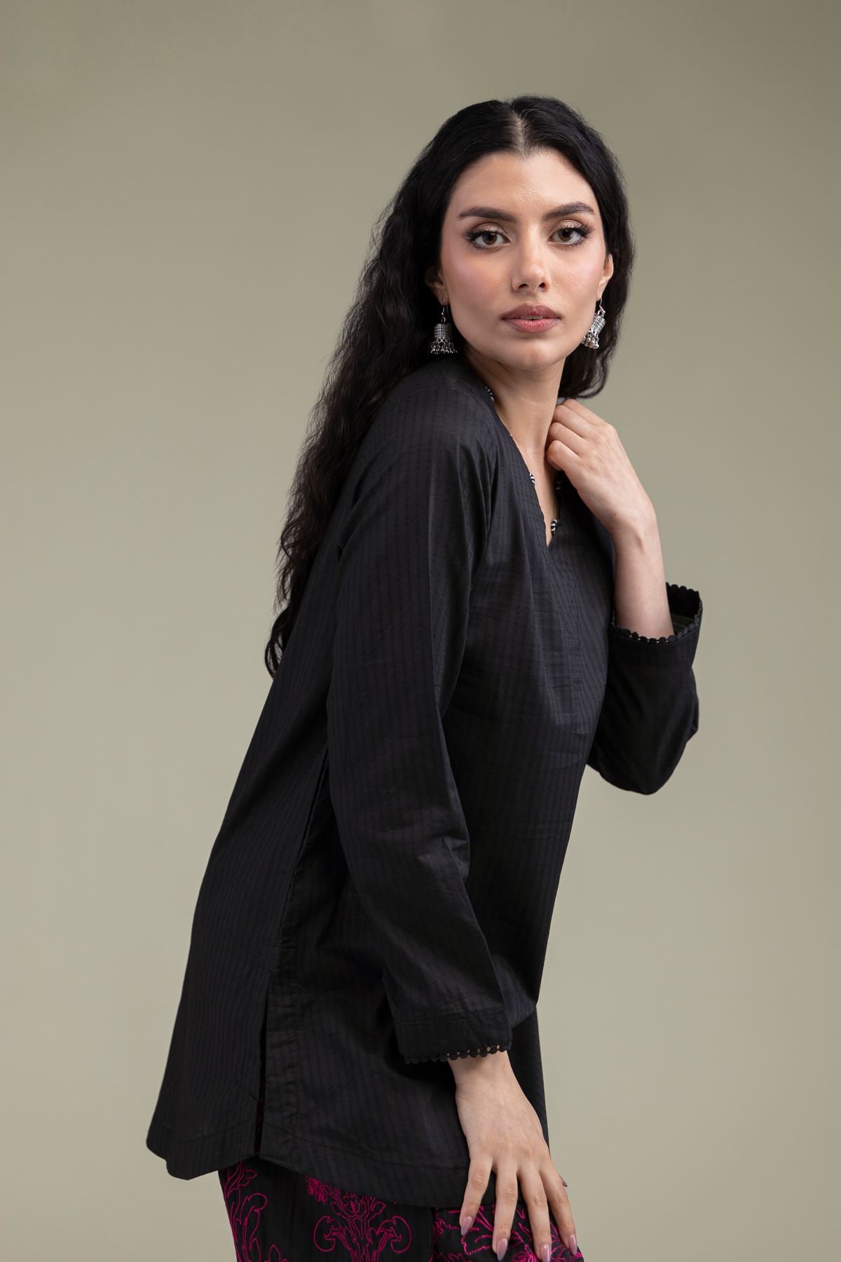 Embroidered Cotton Dobby Short Black Kurta - 2-26-204-A-F1-VG