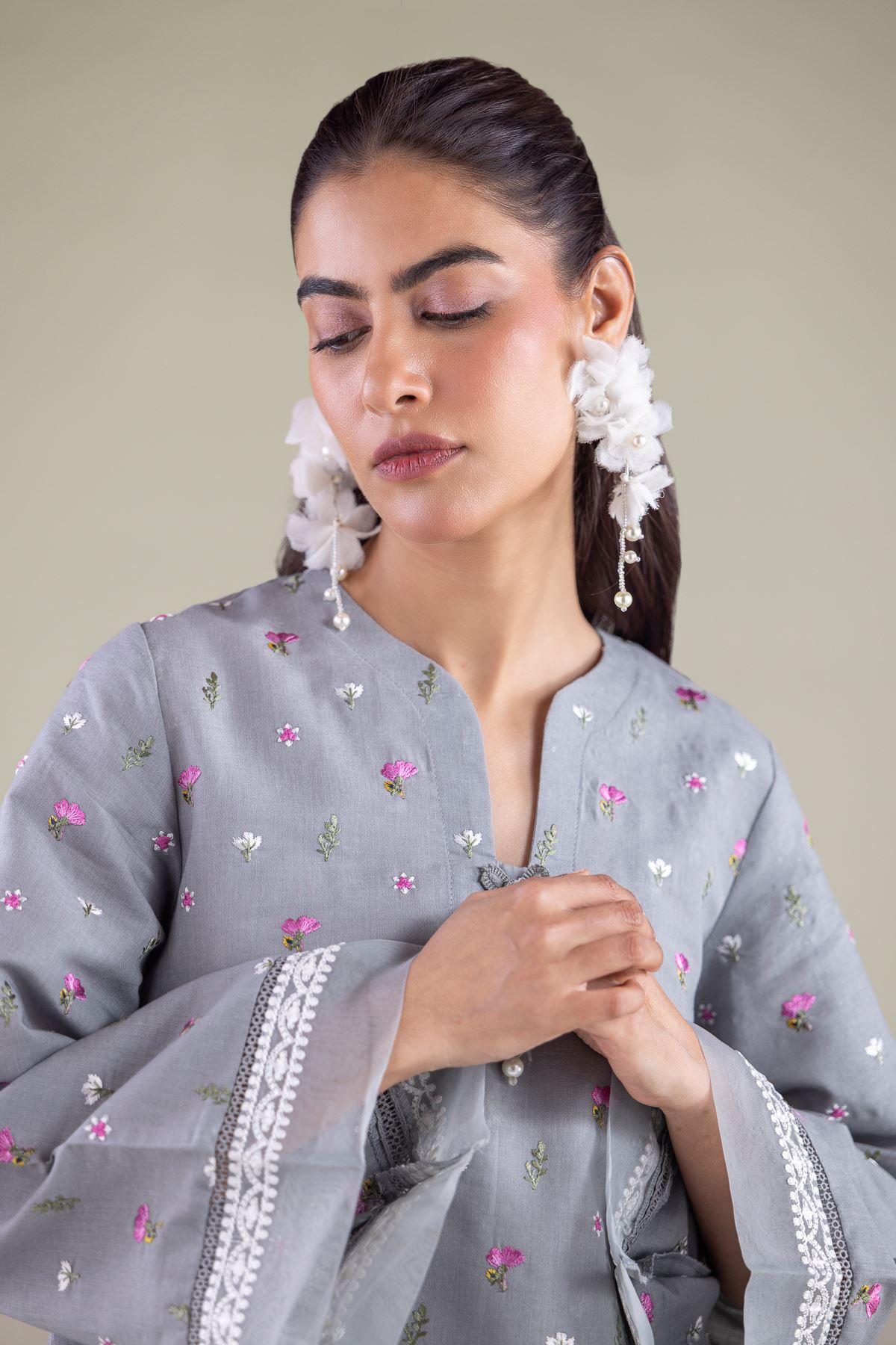Embroidered Mesuri Floral V-Neck Kurta - 1-26-125-A-E-VG
