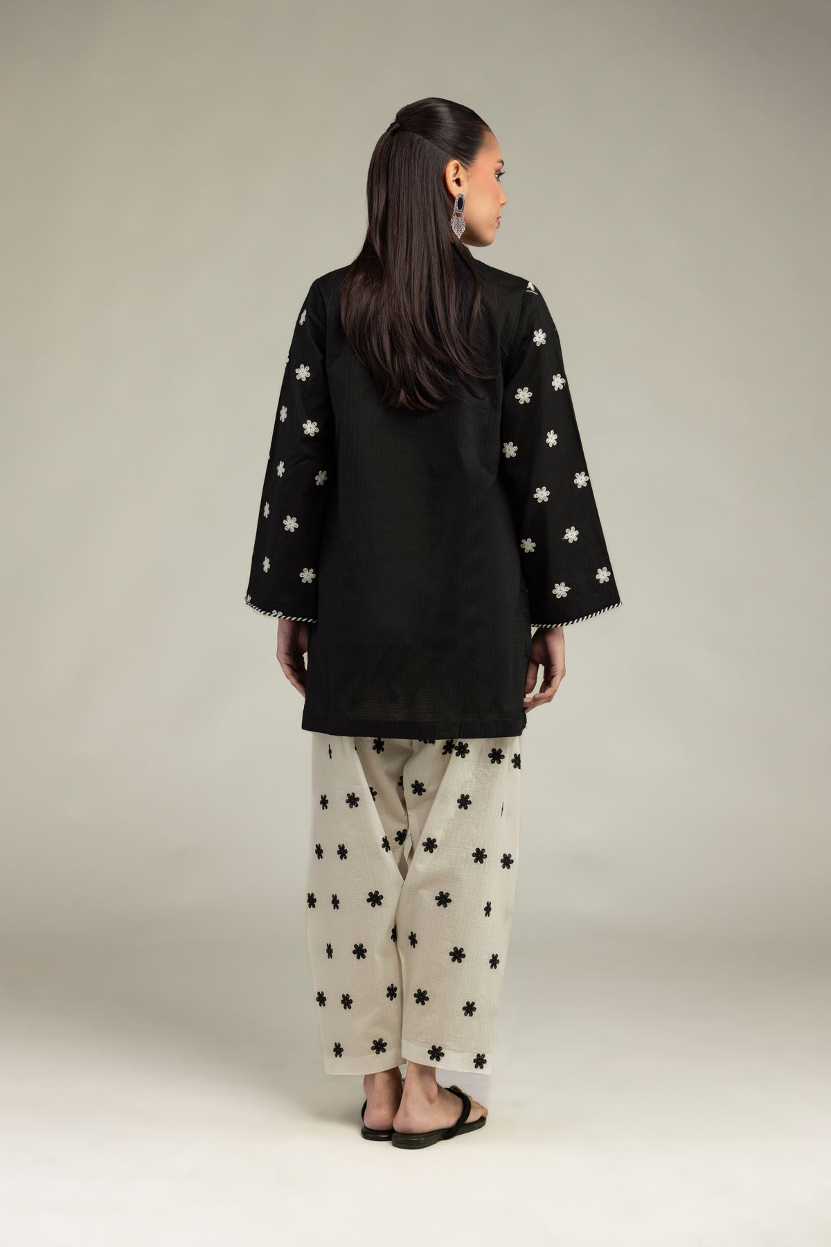 Embroidered Cotton Dobby Black V-Neck Kurta - 1-26-203-A-H1-VG