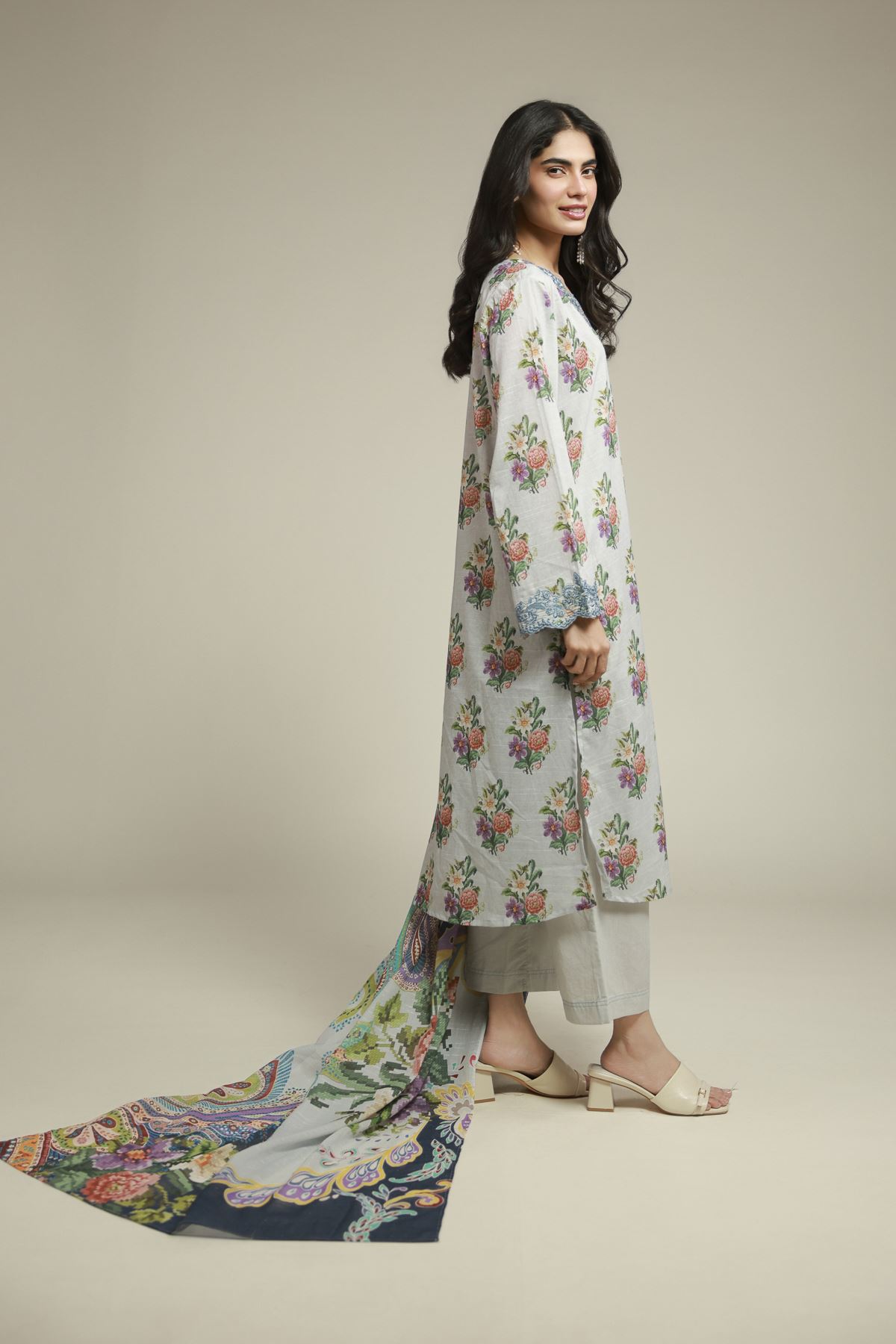 Embroidered Mesuri 3-Piece Tailored Suit - T-A22-26-124FC1-VG