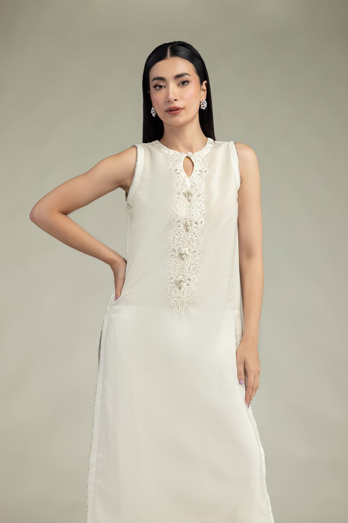 Embroidered Mesuri Short Sleeveless Kurta - 8-26-206-A-B1-VG