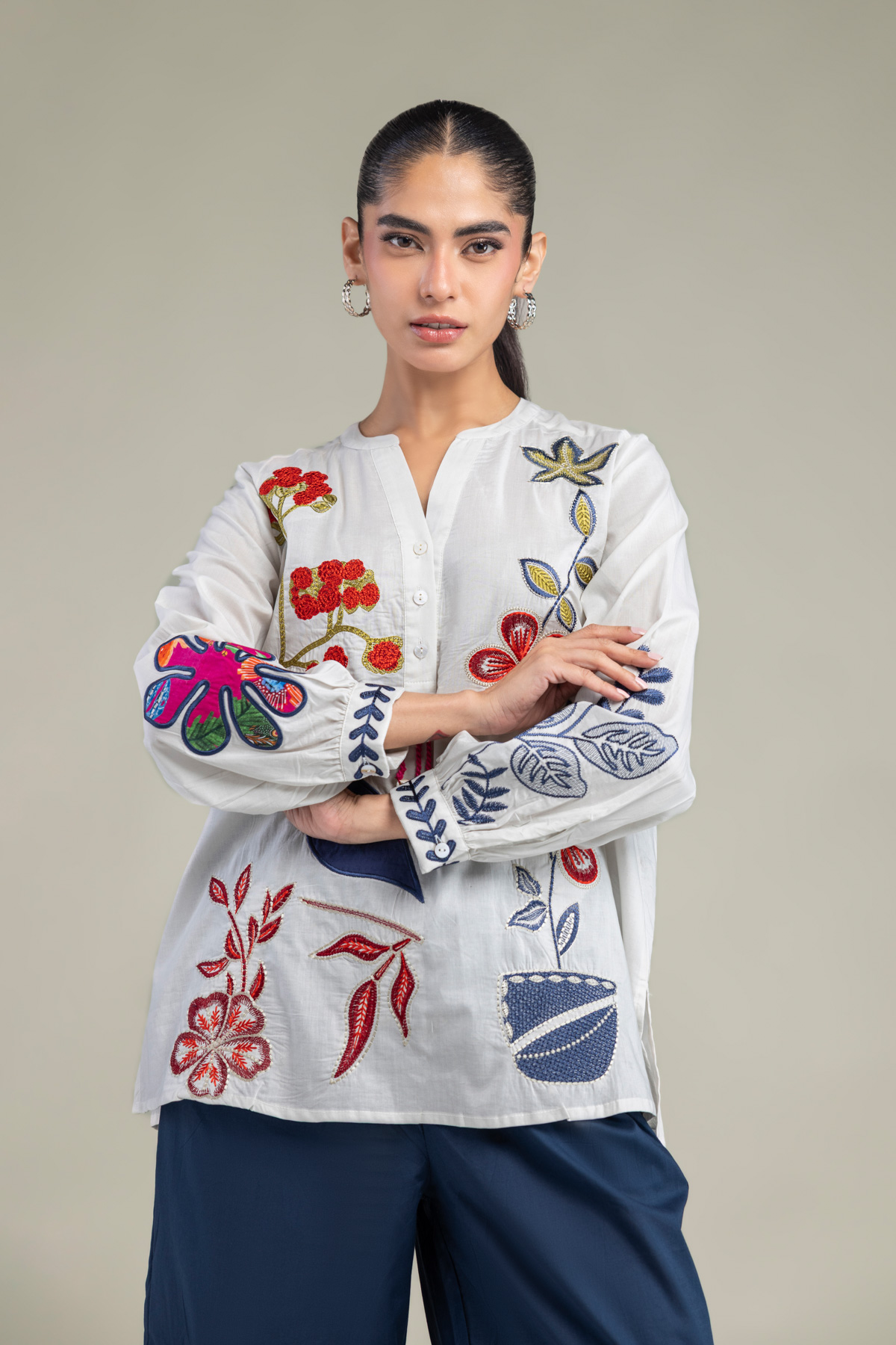 Embroidered Cambric Floral Cambric Blouse - 1-26-102-A-F-VG