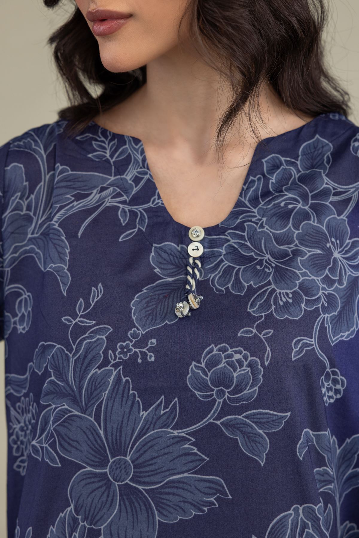 Embroidered Lawn Floral Lawn Kurta - 1-26-252-B-D1-VG