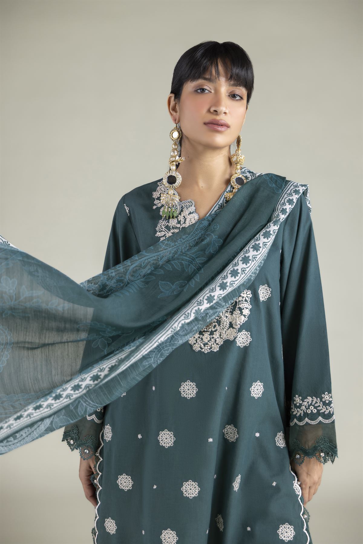 Embroidered Cambric Tailored 3-Piece Cambric - T-A11-26-109FC2-VG